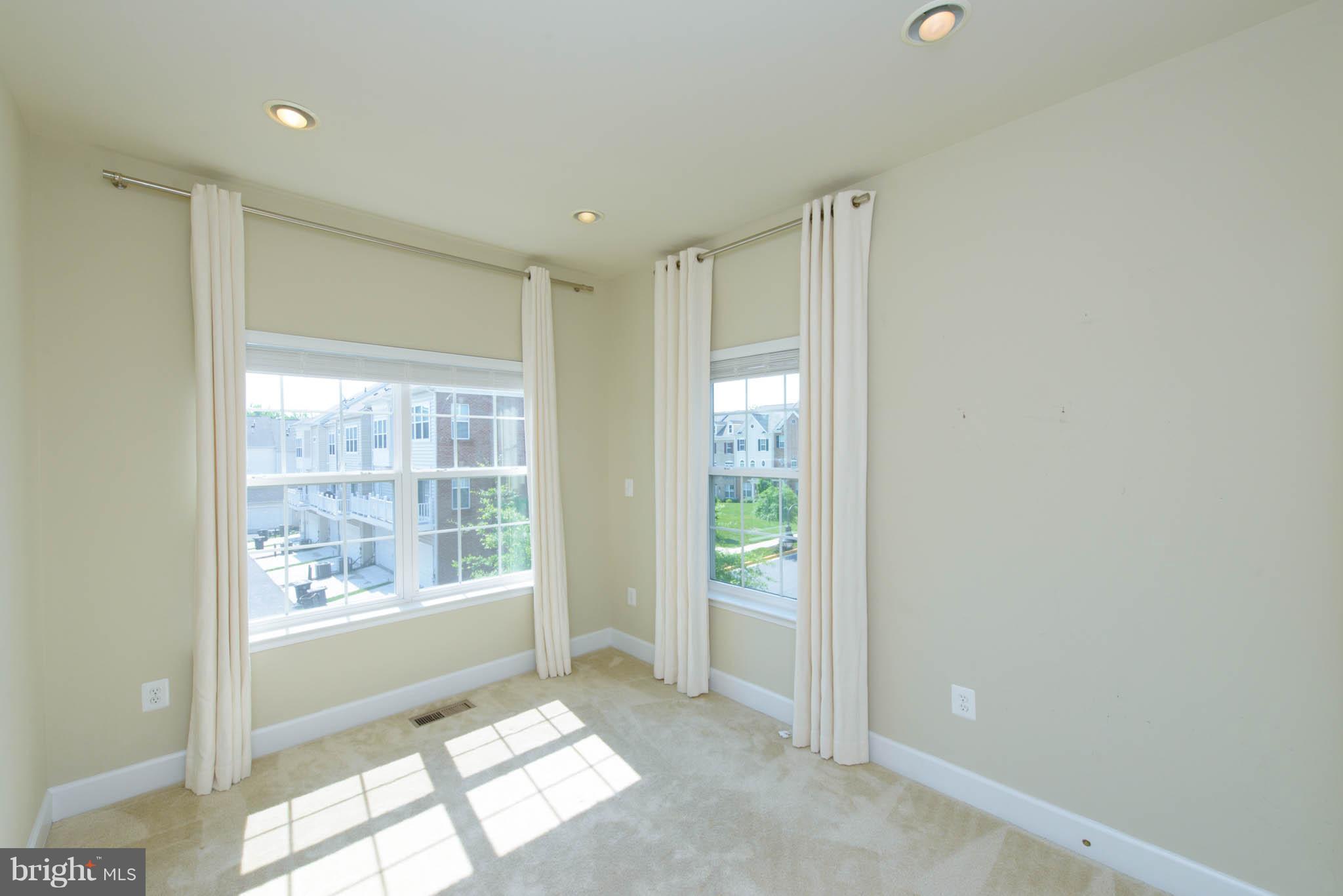 SUMMERFIELD AT MORGAN ST - Residential Lease