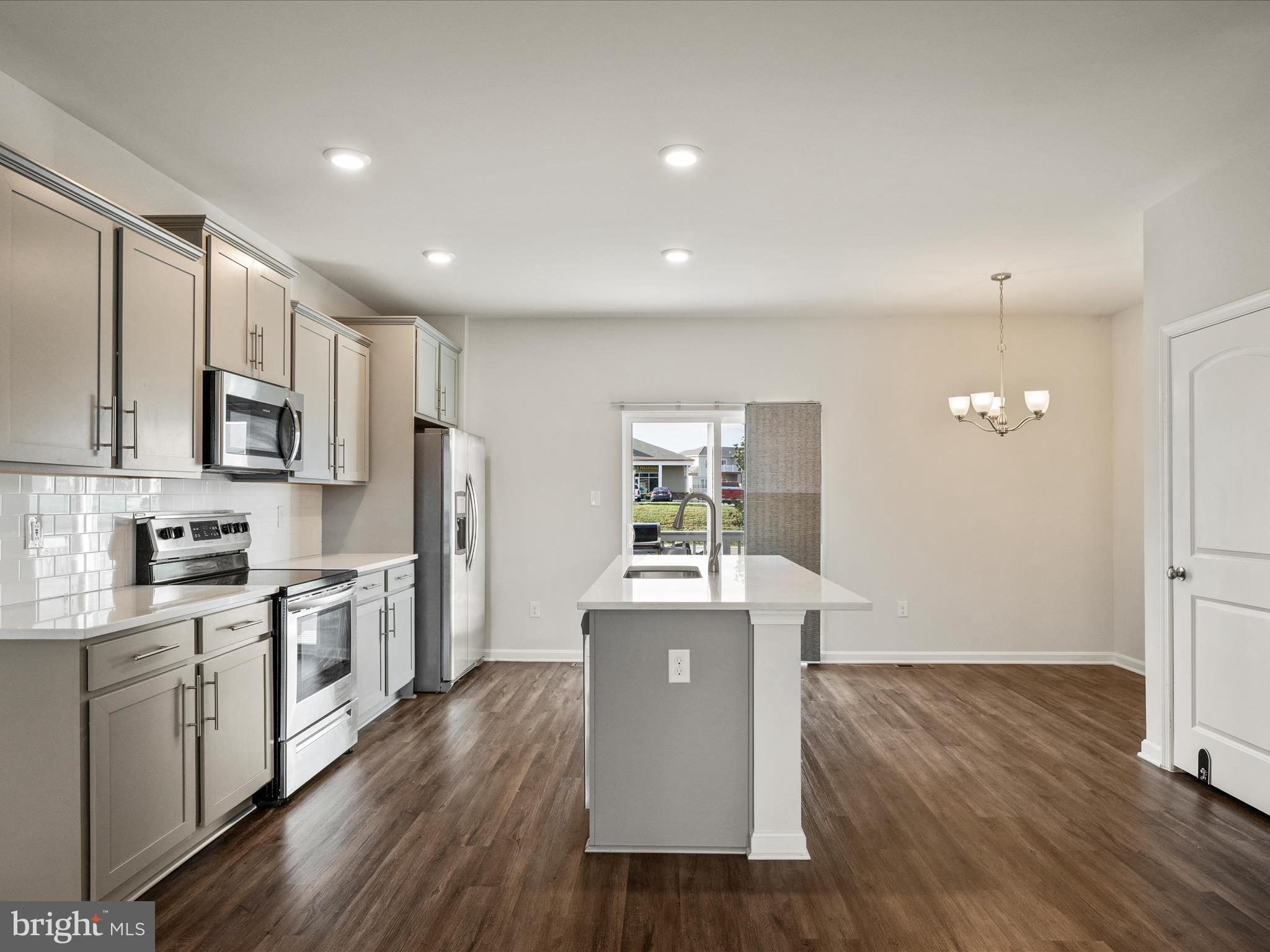 BERKELEY RIDGE - Residential