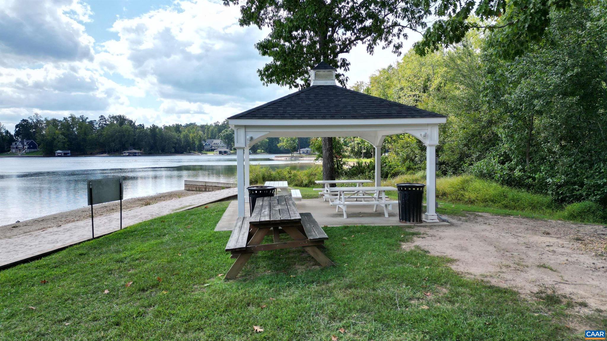 THE WATERS AT LAKE ANNA - Residential