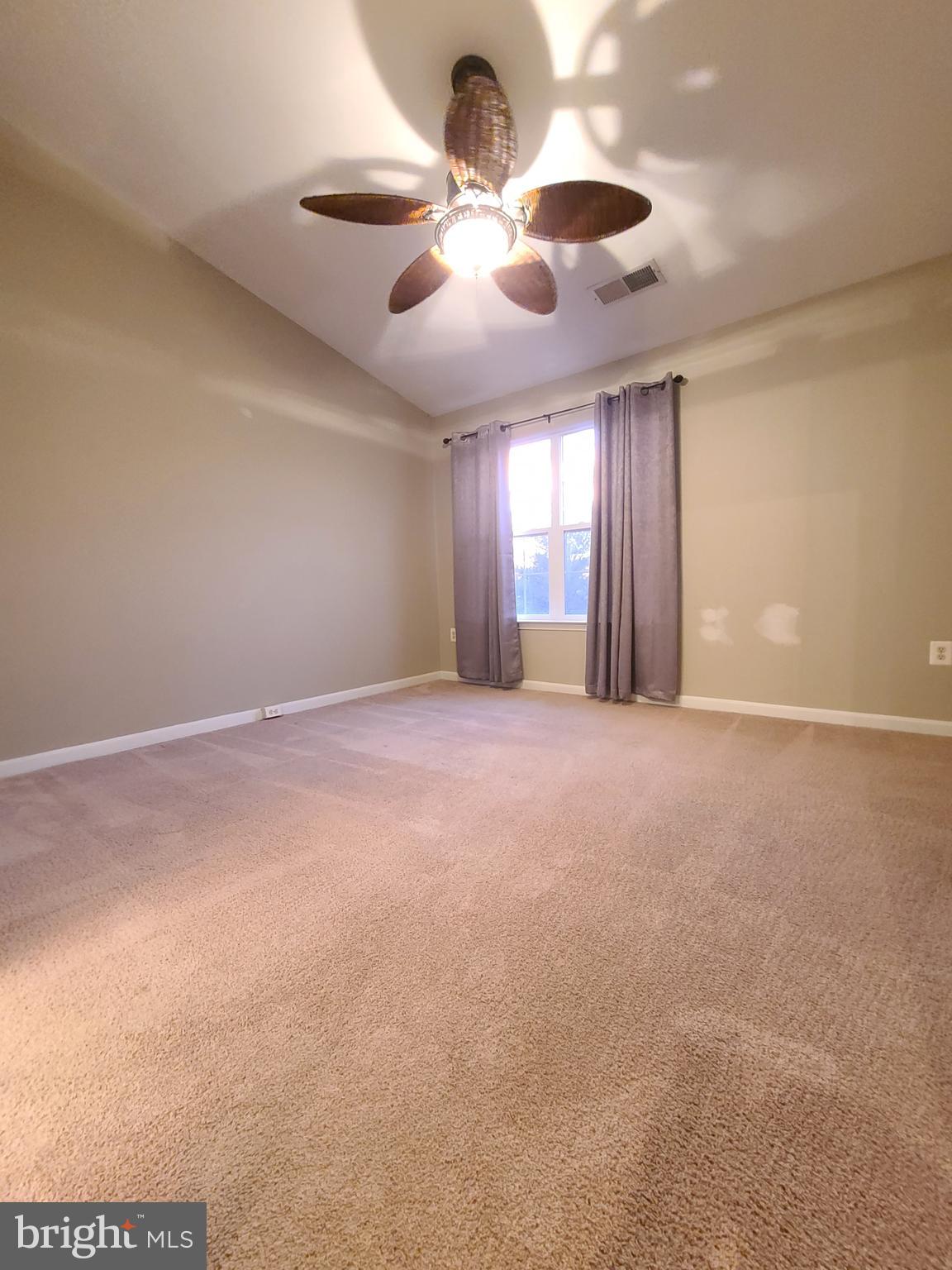 SHERBROOKE CONDO - Residential Lease