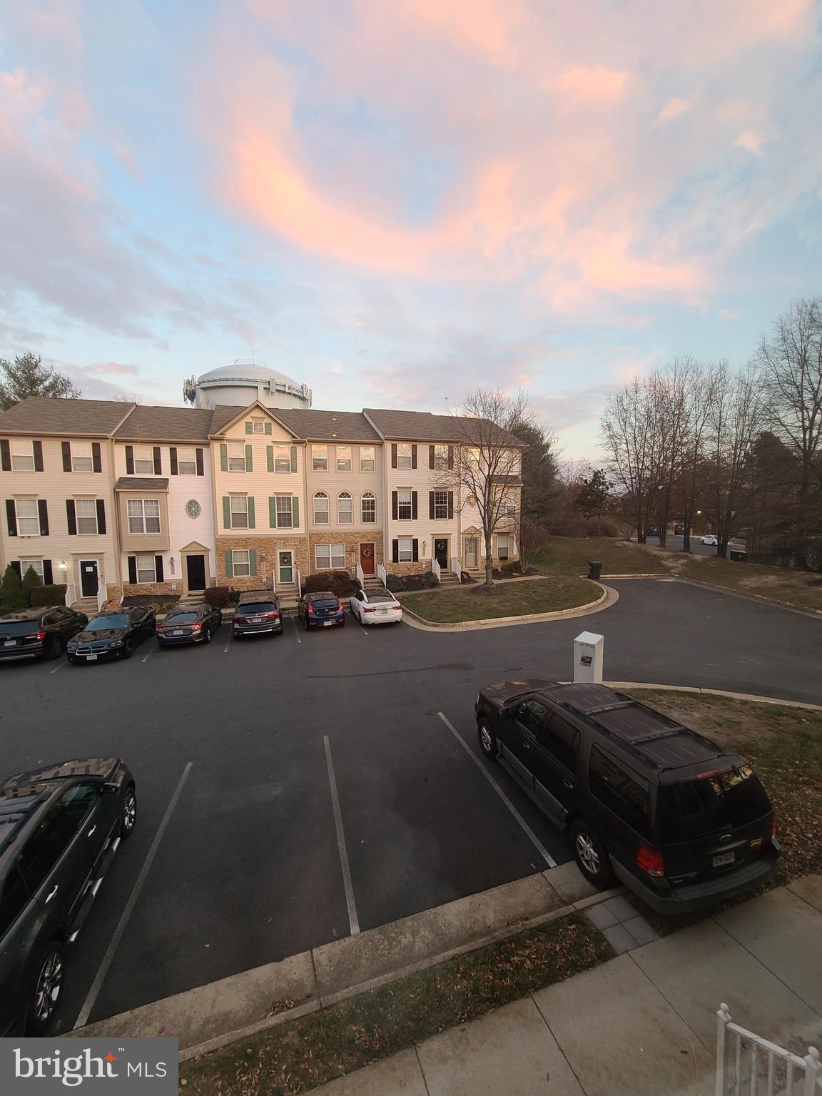 SHERBROOKE CONDO - Residential Lease