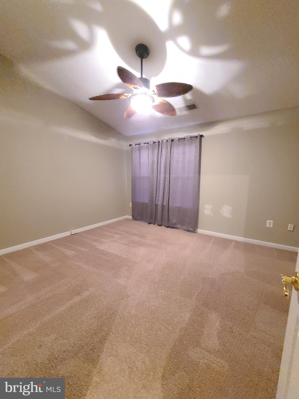 SHERBROOKE CONDO - Residential Lease