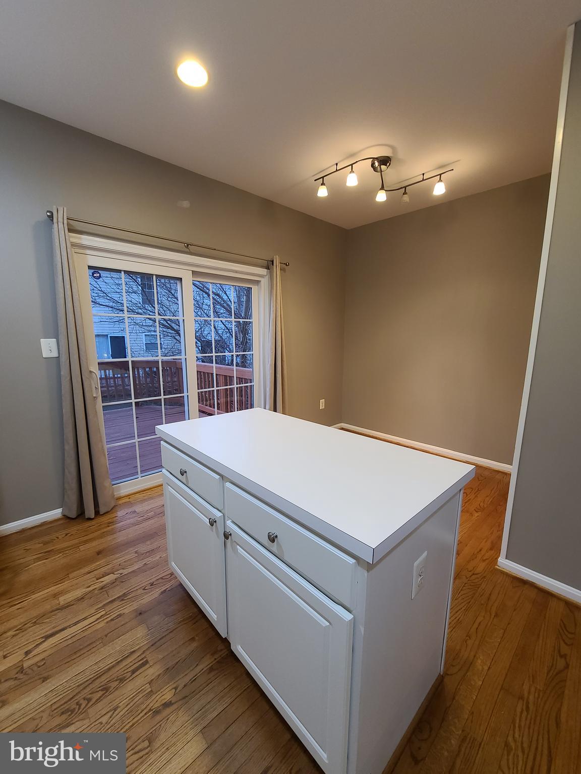 SHERBROOKE CONDO - Residential Lease