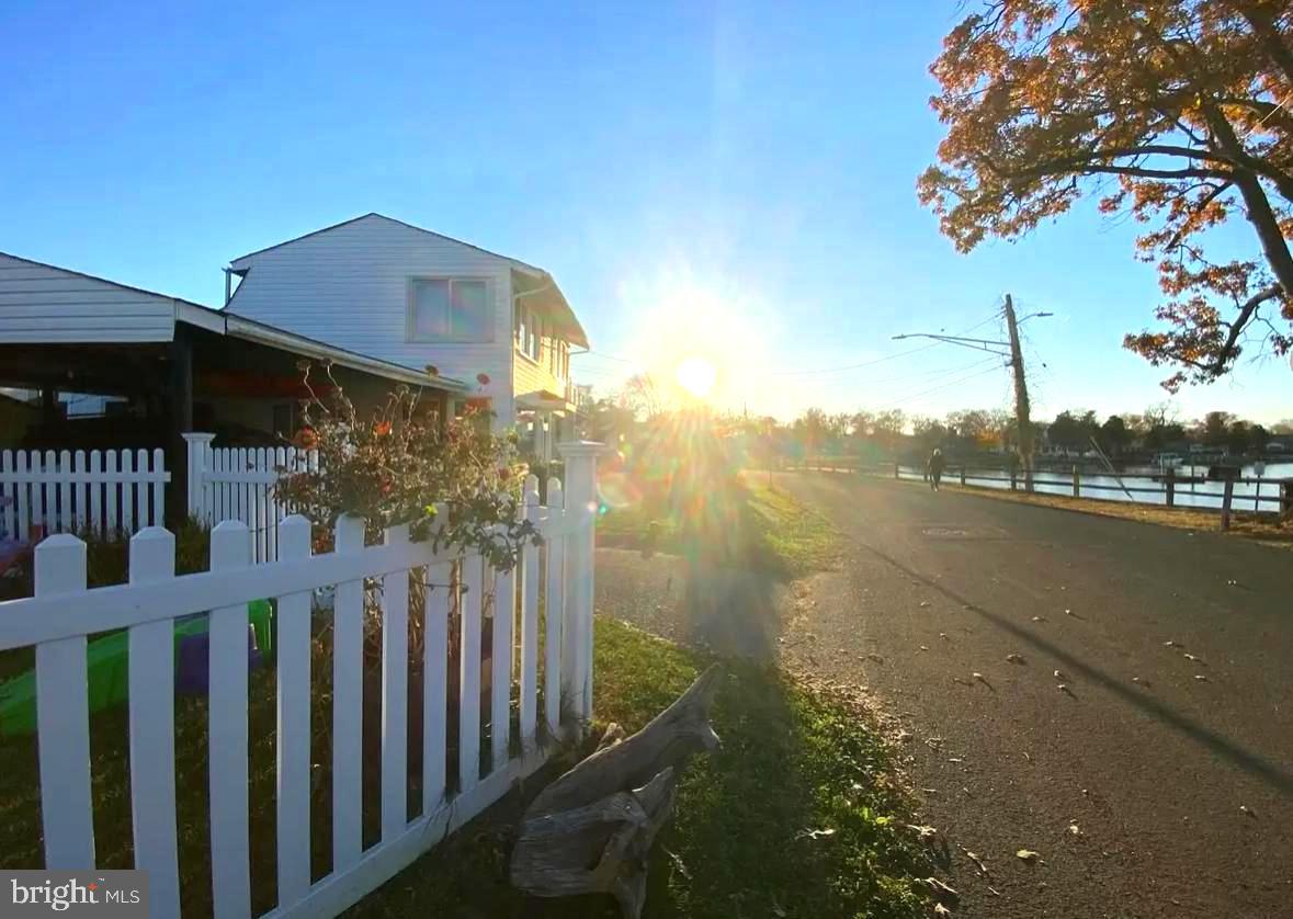 431 SHORE DRIVE