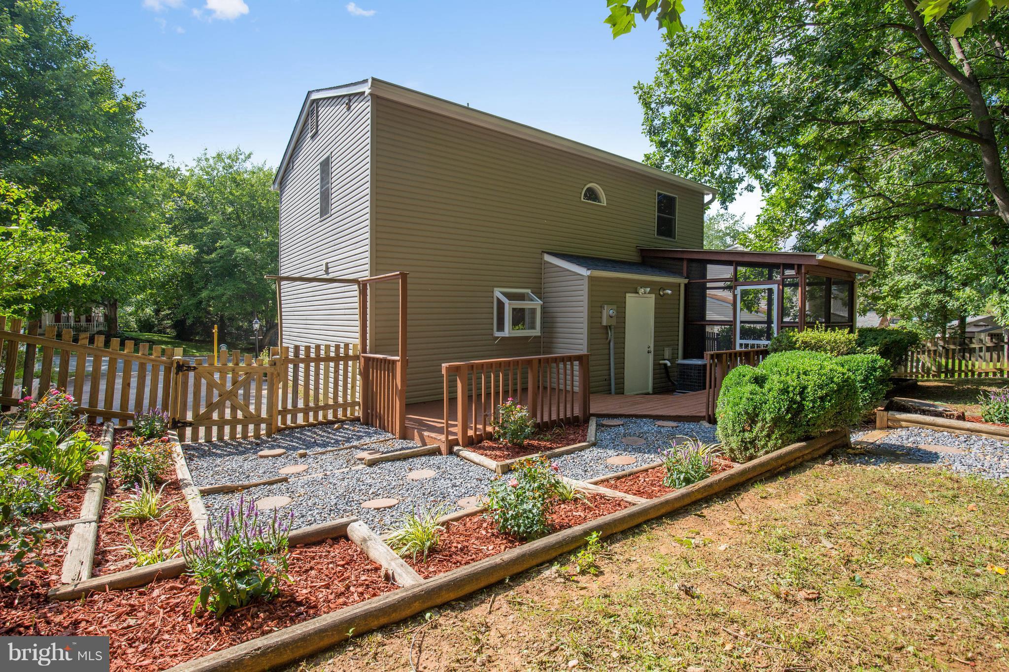 DALE CITY - Residential