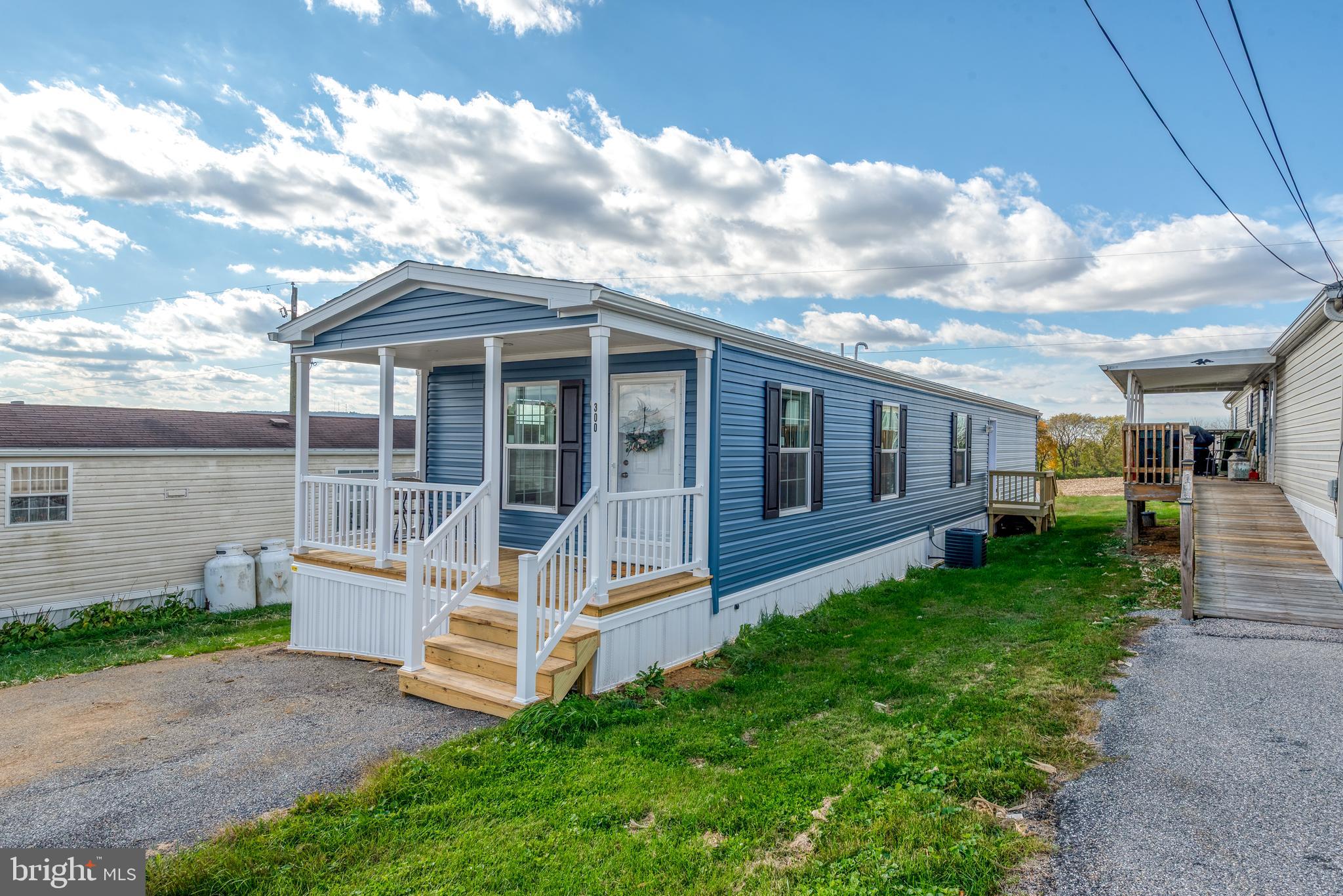 300 PFAUTZ HILL ROAD