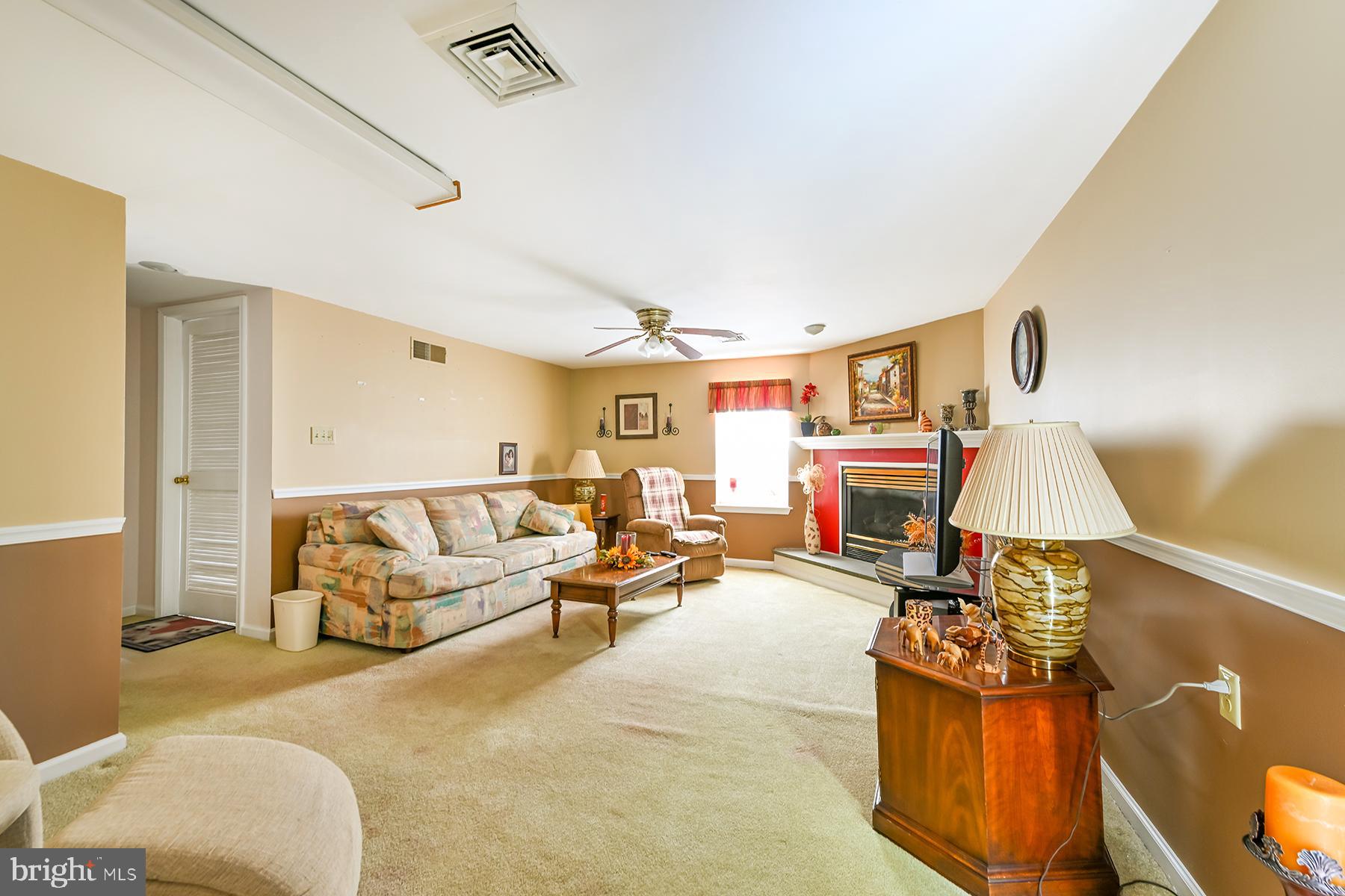 UPLAND VIL - Residential