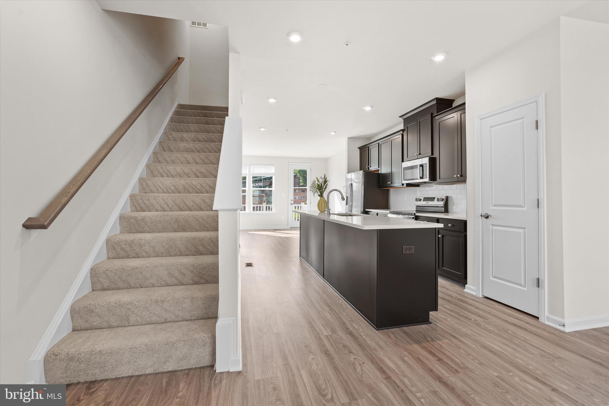 GATEWAY WEST - Residential Lease