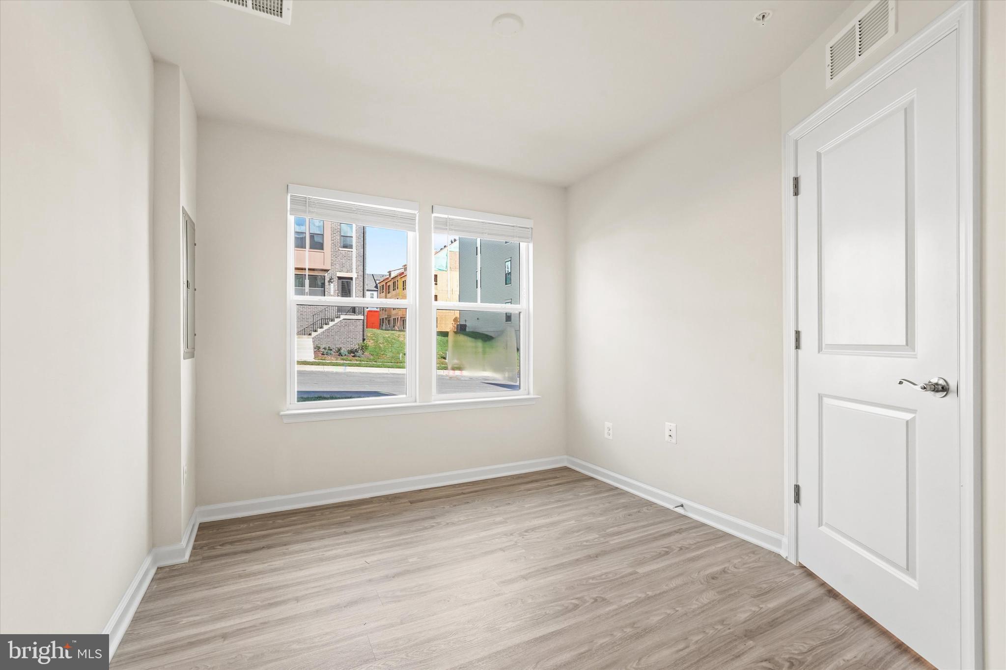 GATEWAY WEST - Residential Lease