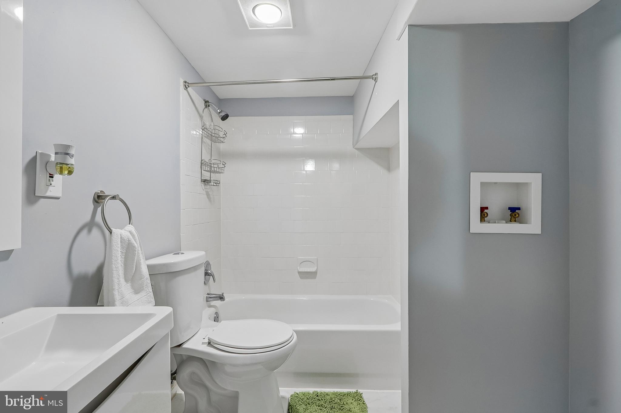 SILVER SPRING - Residential