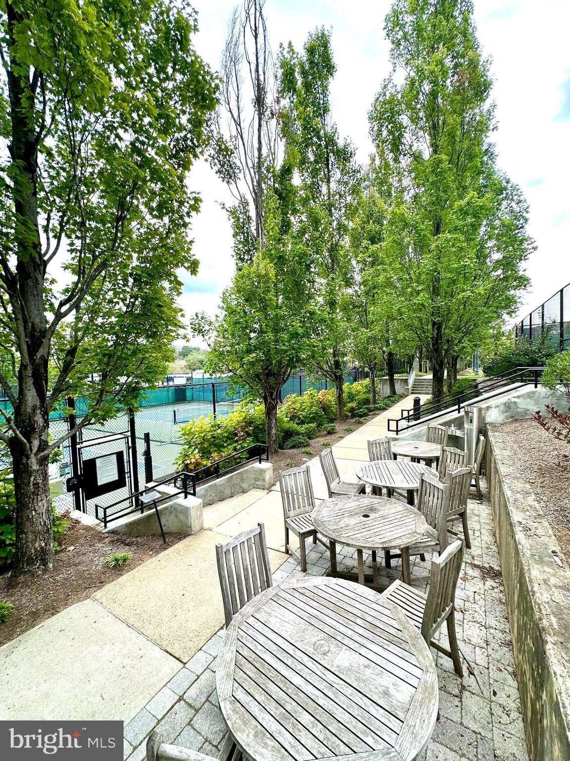 KENTLANDS RIDGE - Residential