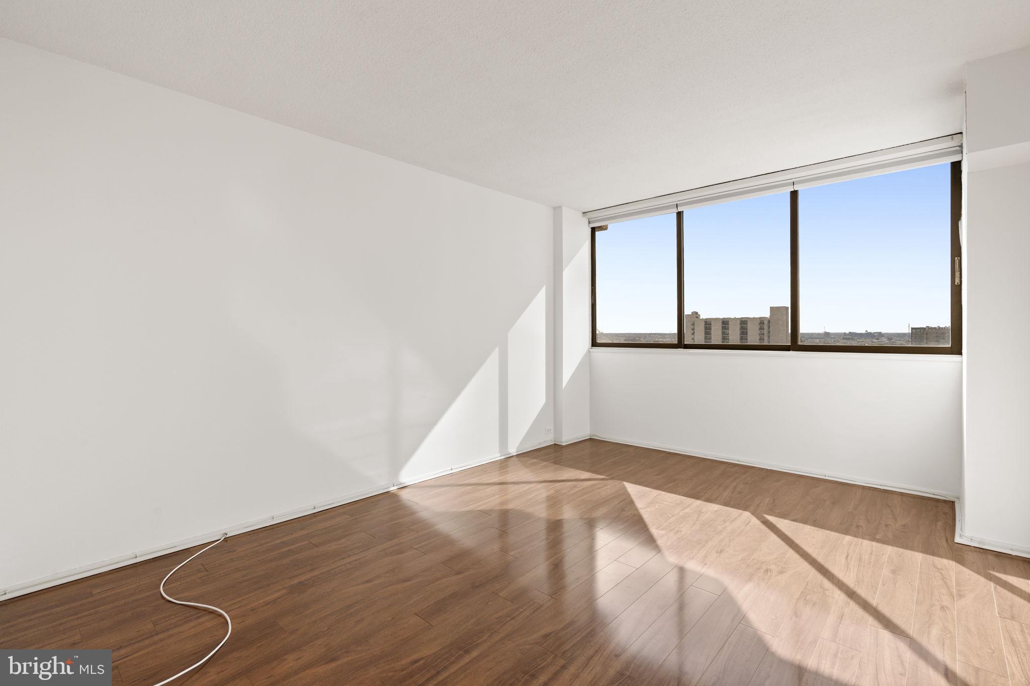 WASHINGTON SQ WEST - Residential