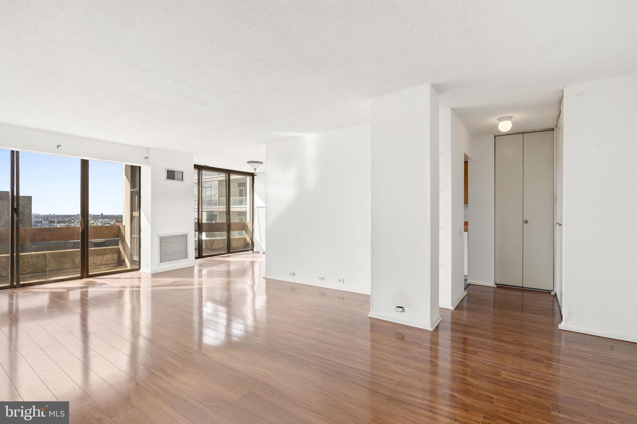 WASHINGTON SQ WEST - Residential