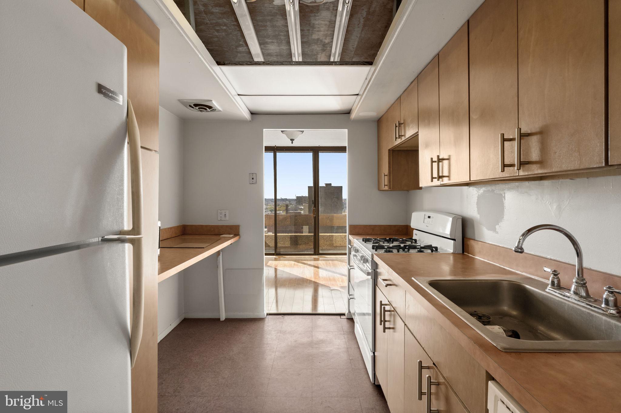 1326 SPRUCE STREET 42 1506