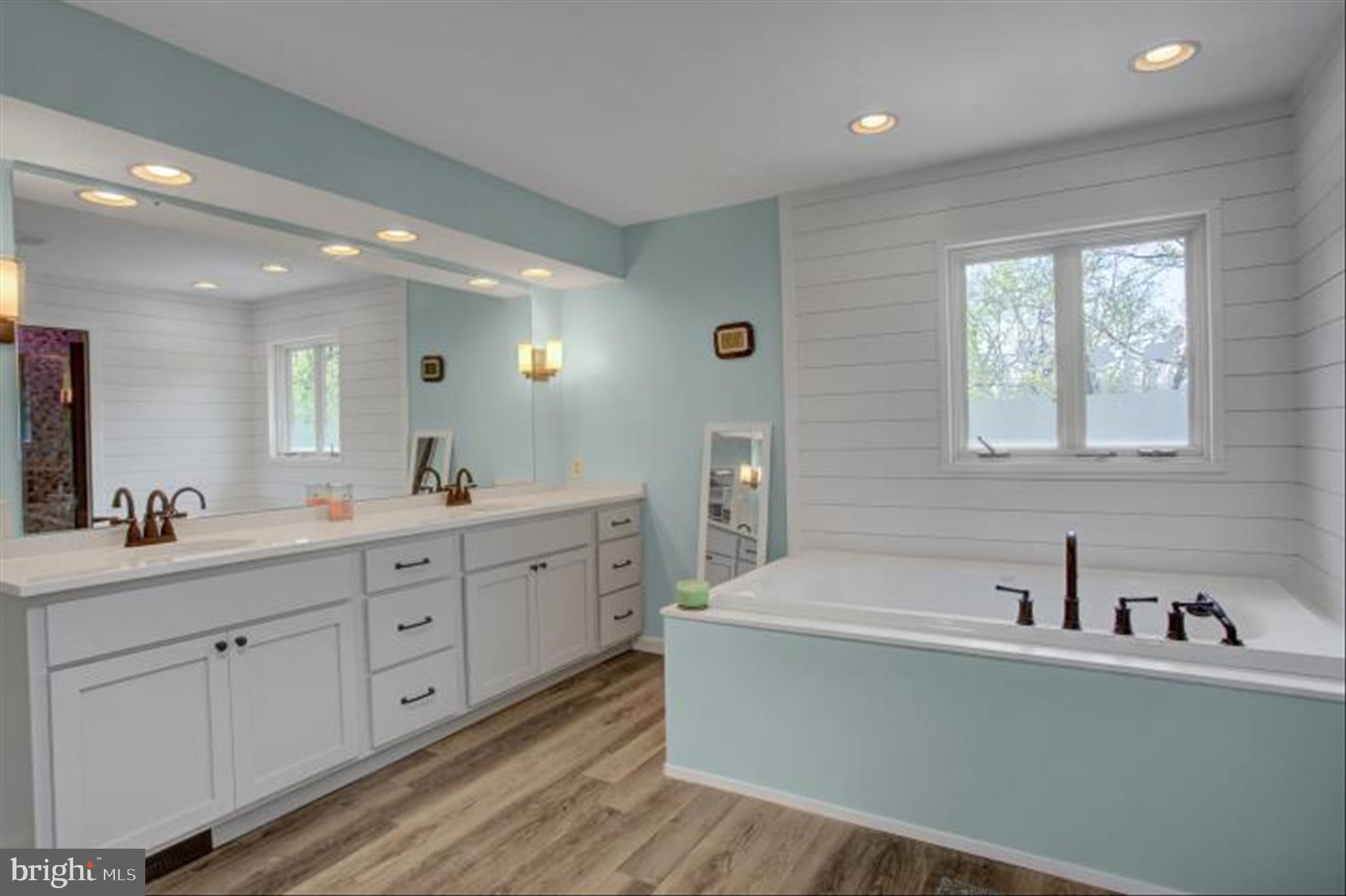 BRIARY RIDGE - Residential