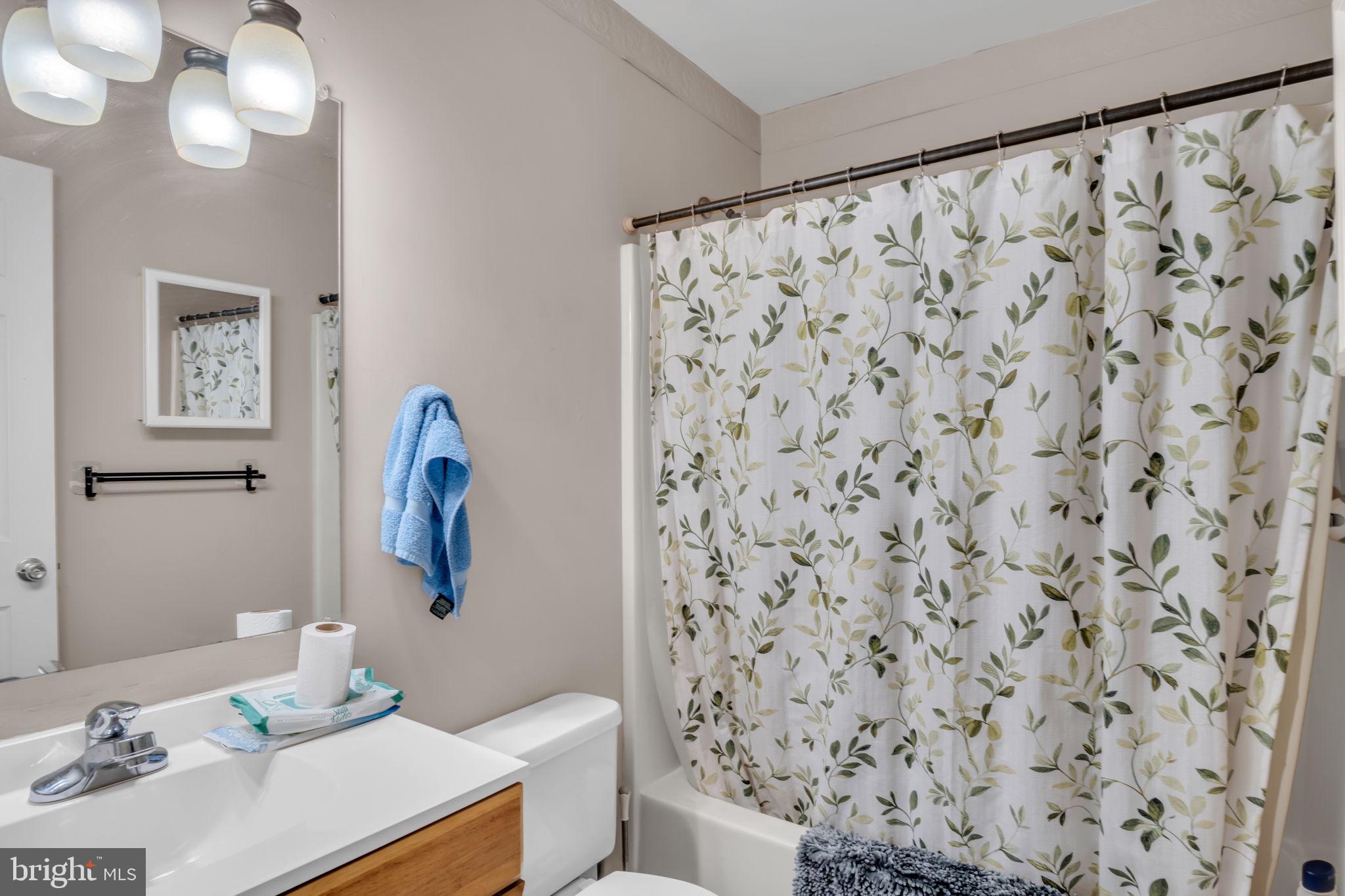 NORTHWOODS CROSSING - Residential