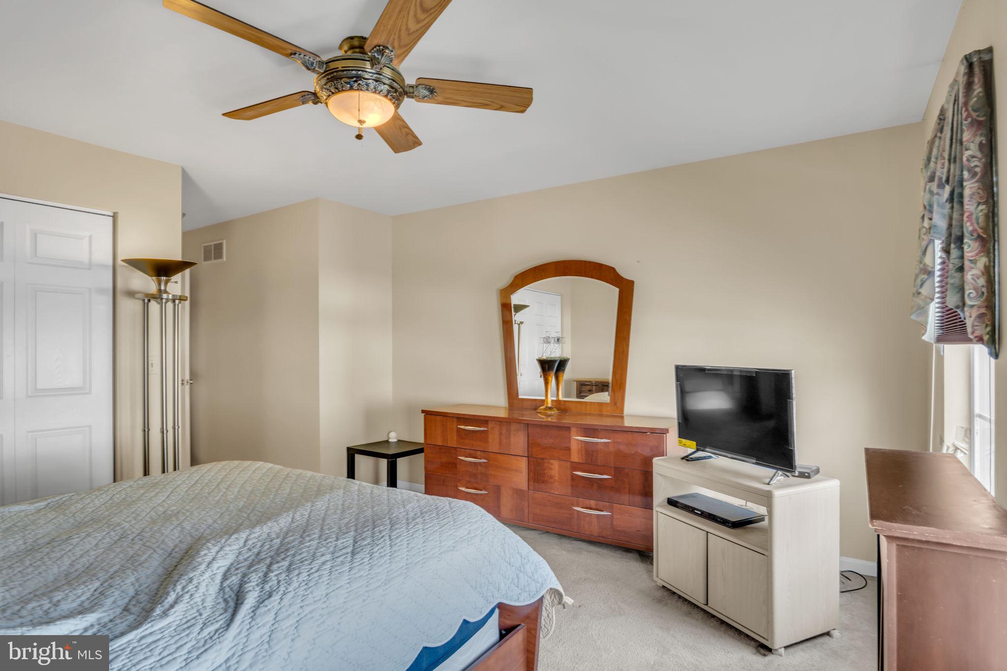 NORTHWOODS CROSSING - Residential