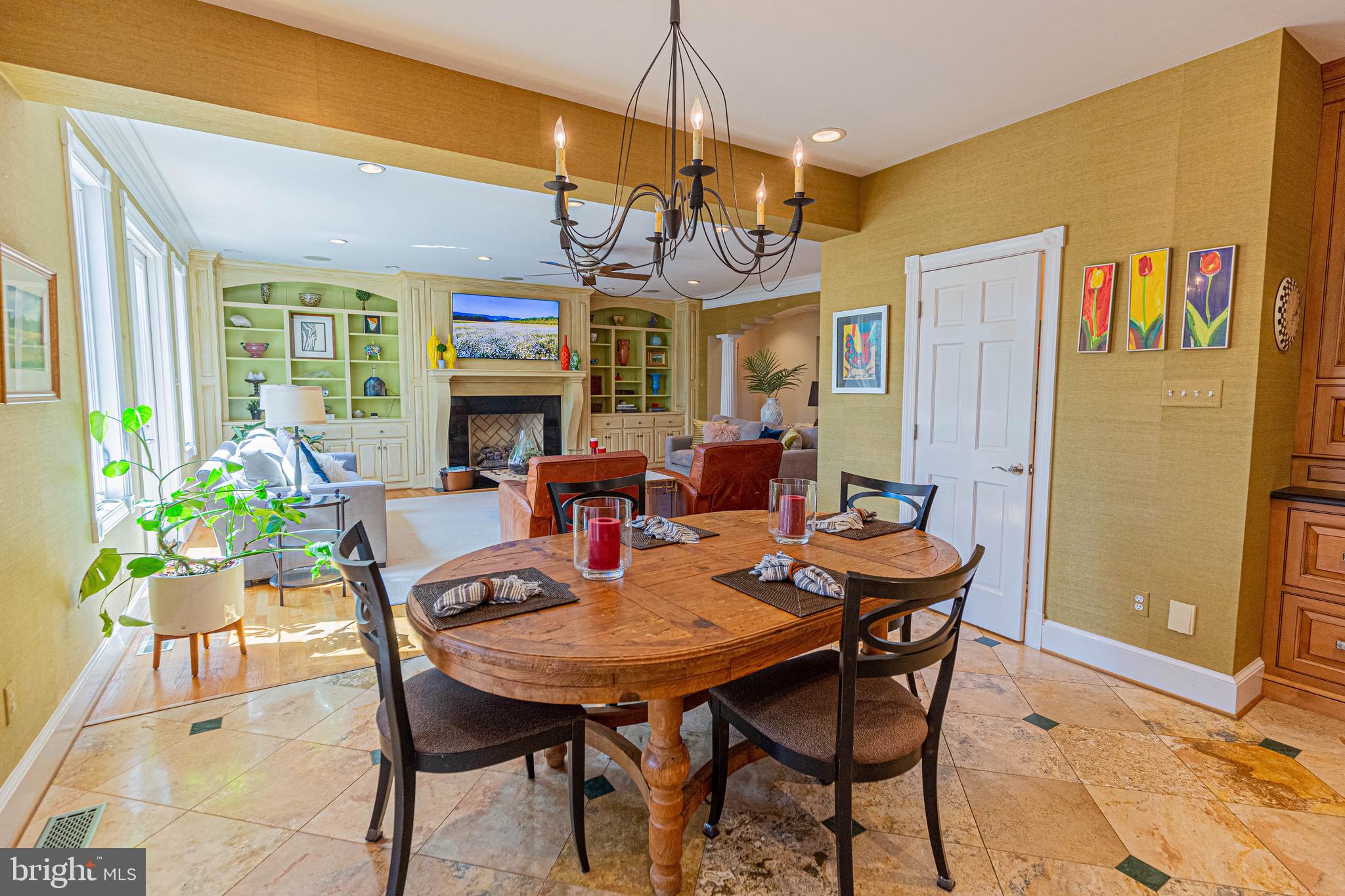 SHELTON POINTE - Residential