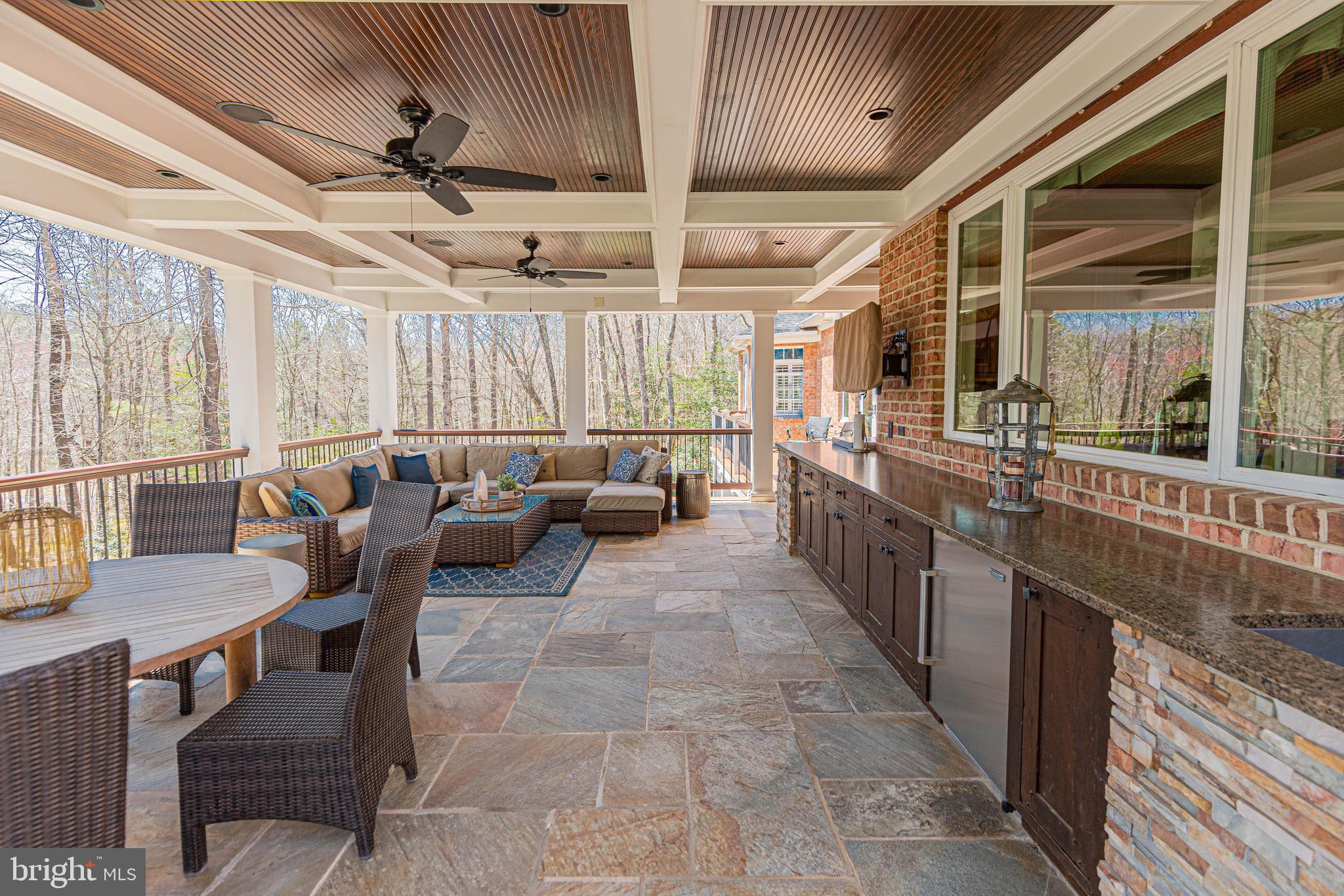 SHELTON POINTE - Residential