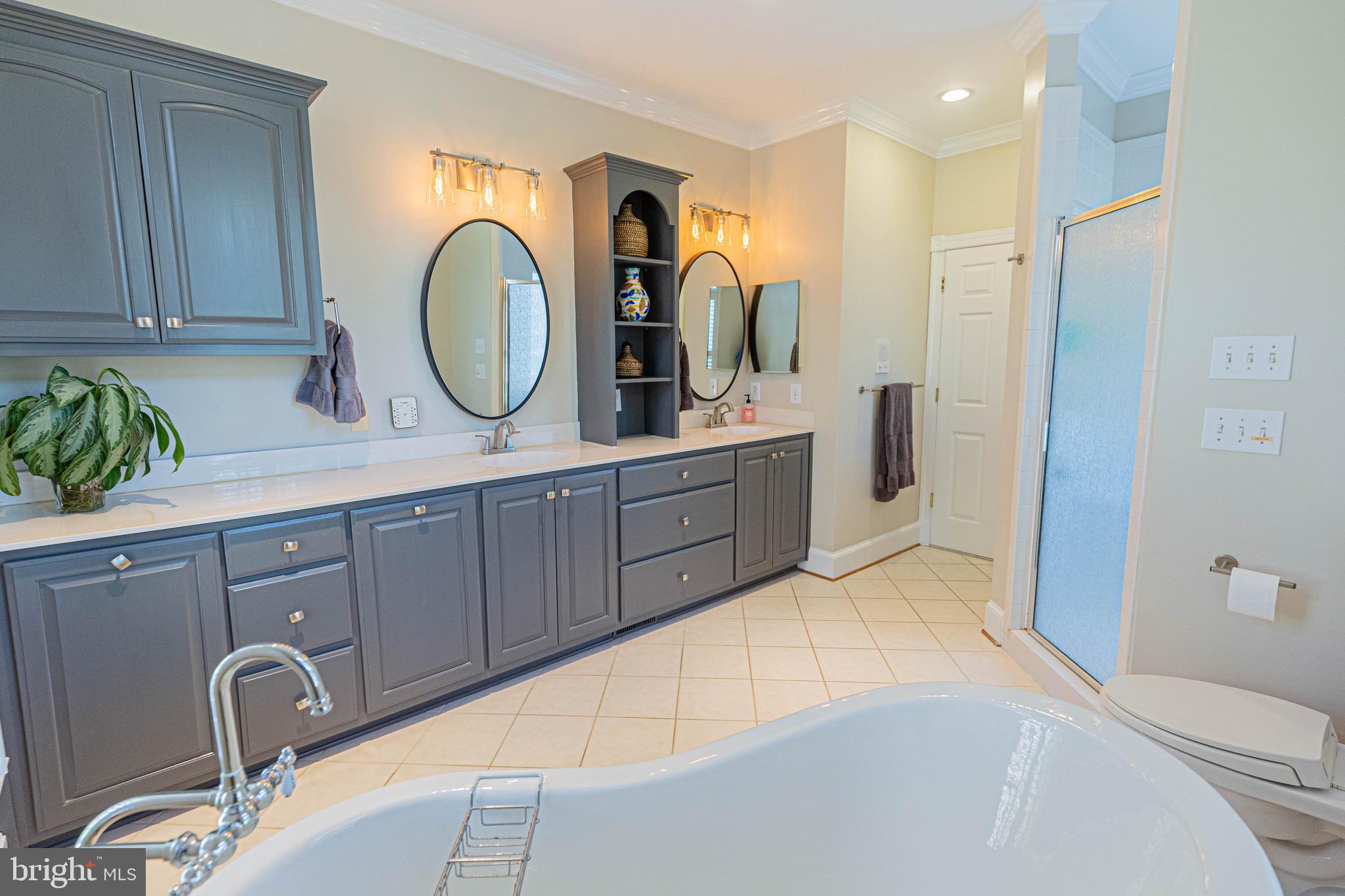 SHELTON POINTE - Residential