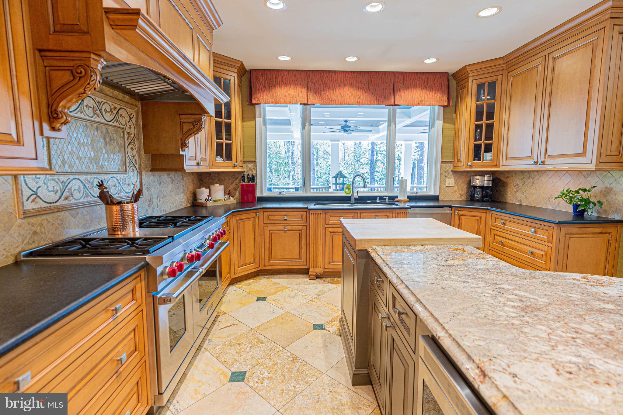 SHELTON POINTE - Residential