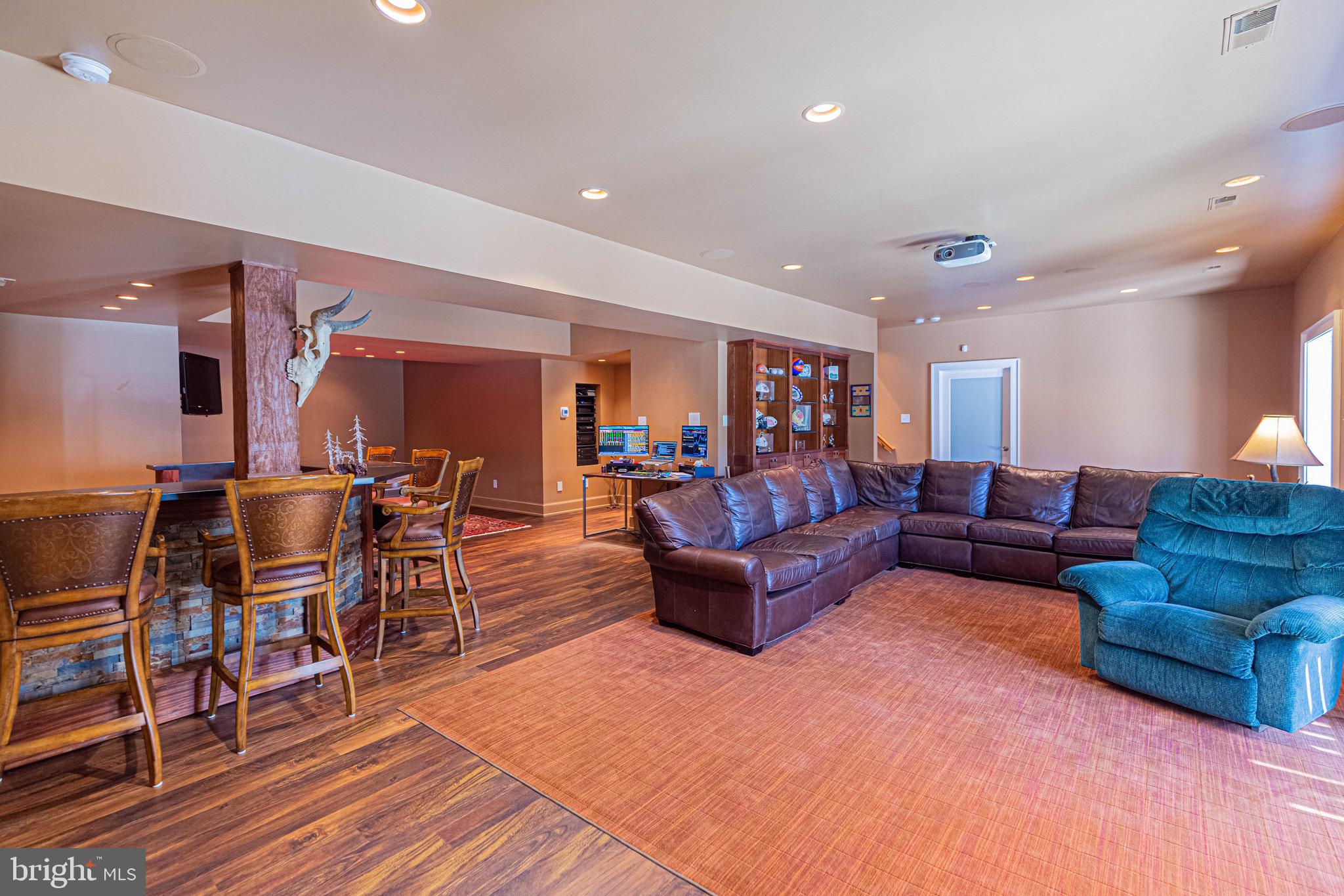 SHELTON POINTE - Residential