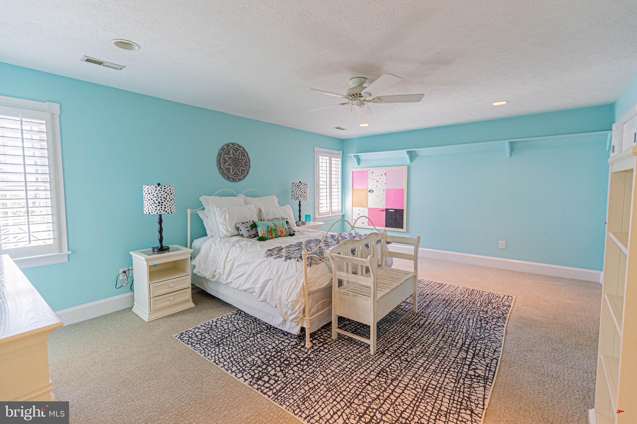 SHELTON POINTE - Residential