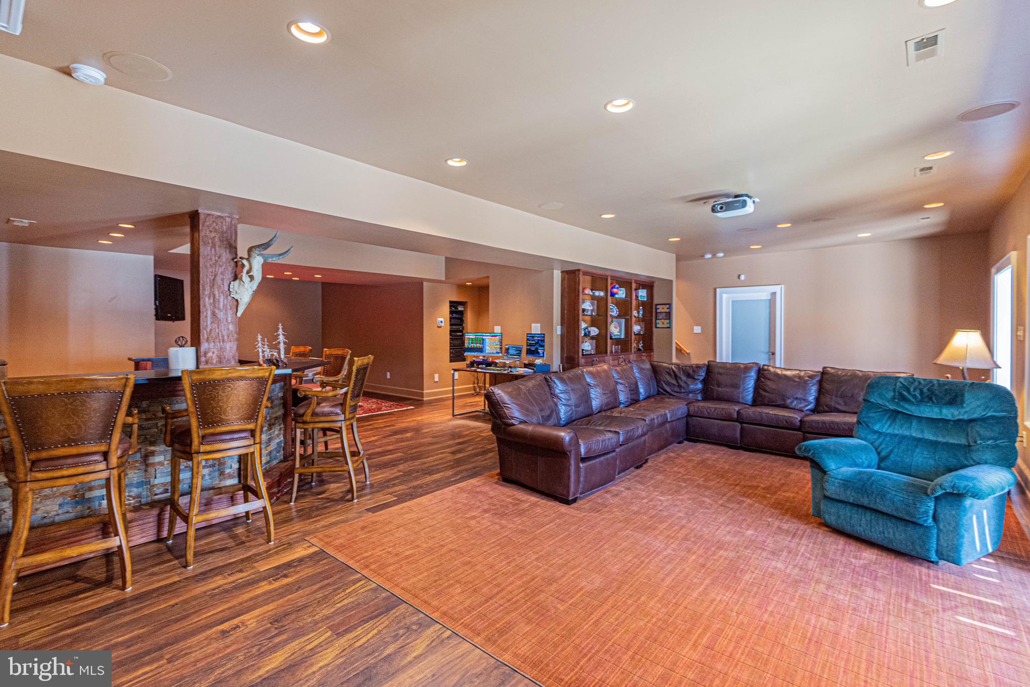 SHELTON POINTE - Residential