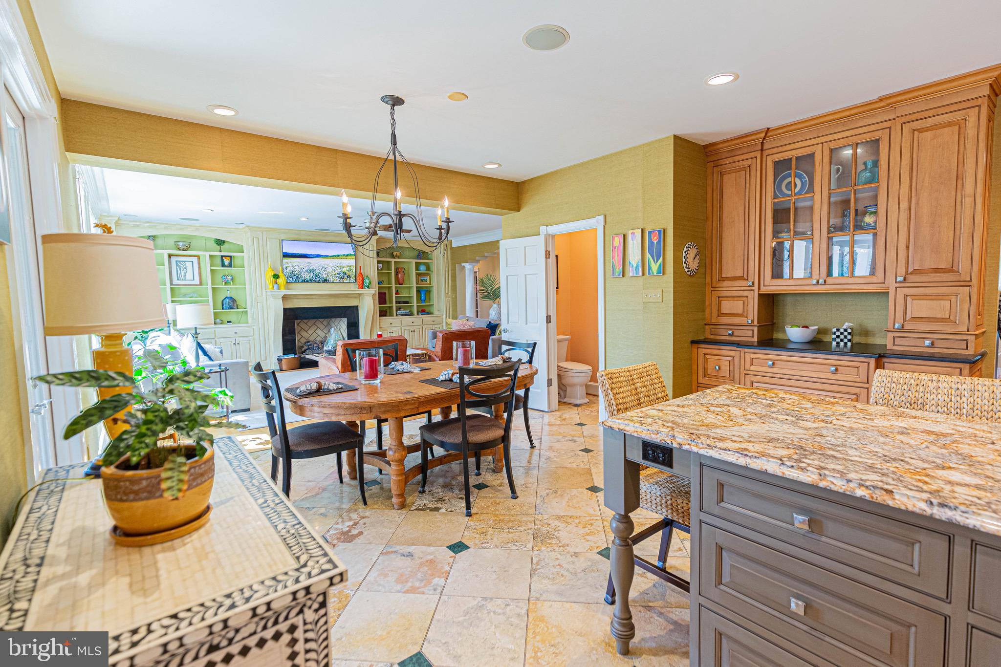 SHELTON POINTE - Residential