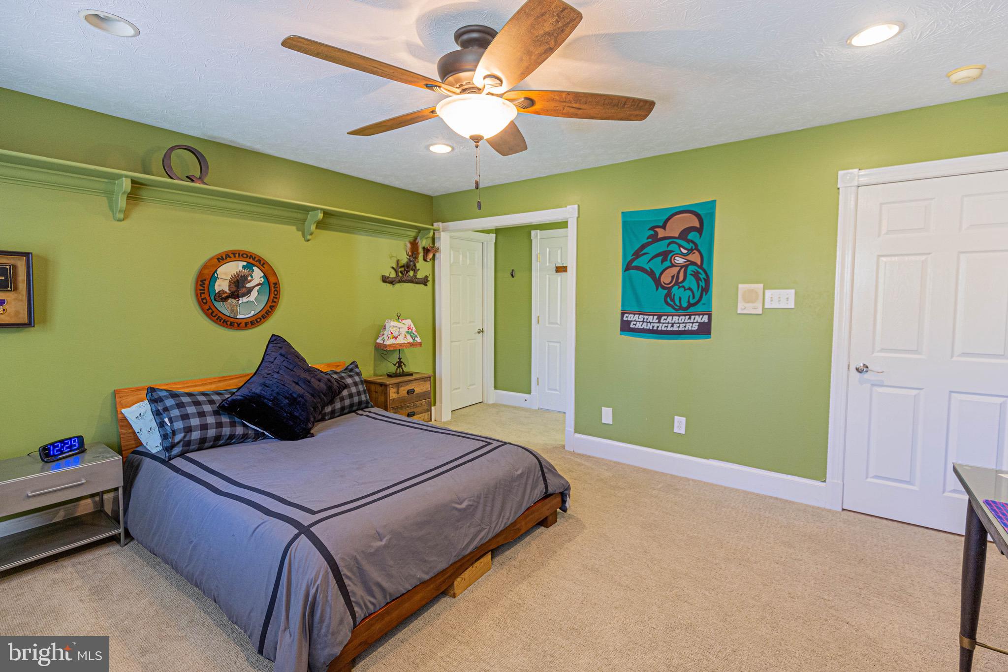 SHELTON POINTE - Residential