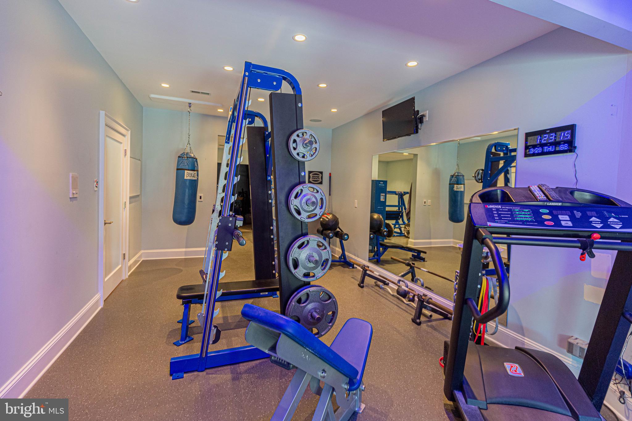 SHELTON POINTE - Residential