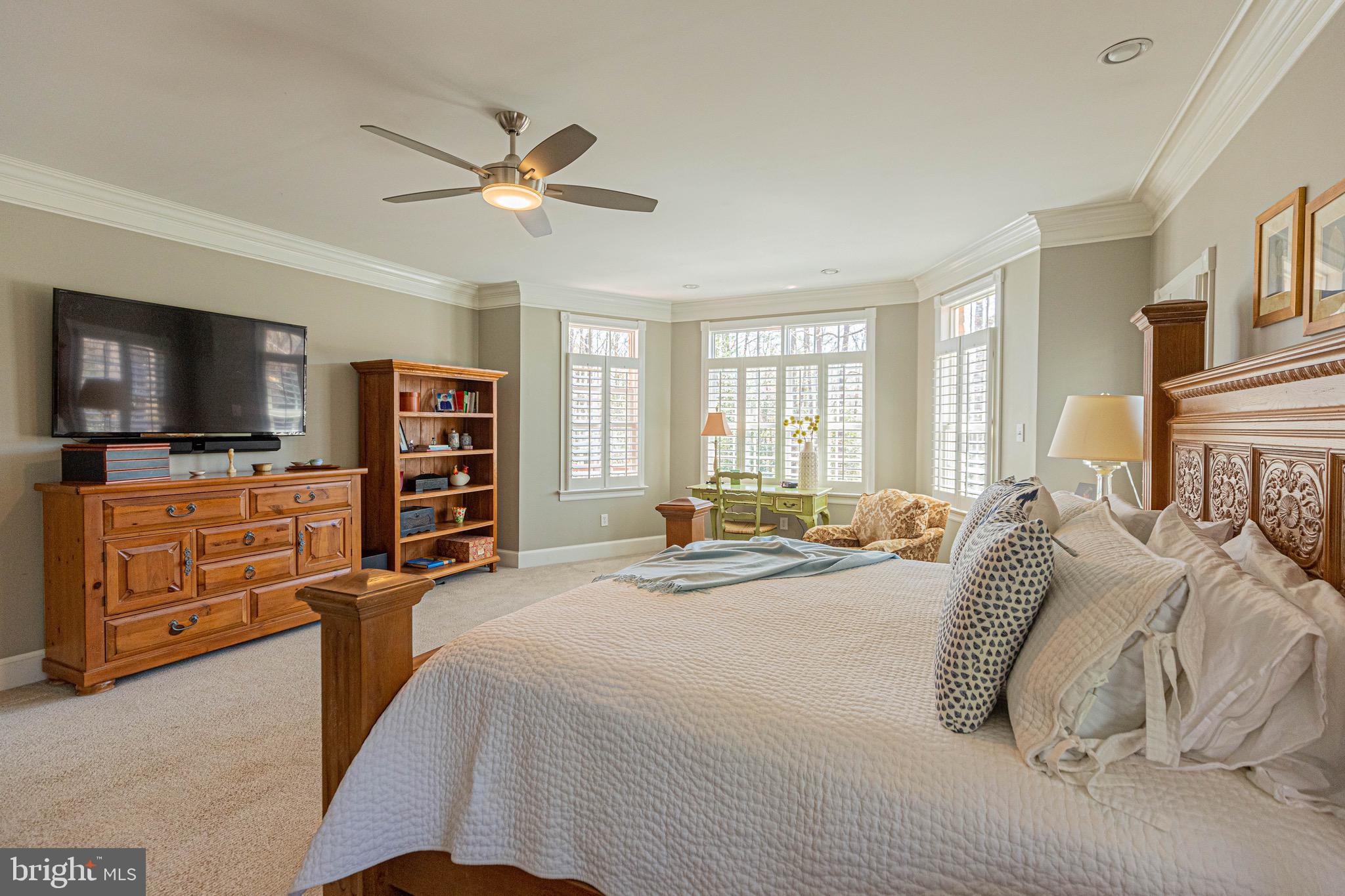 SHELTON POINTE - Residential