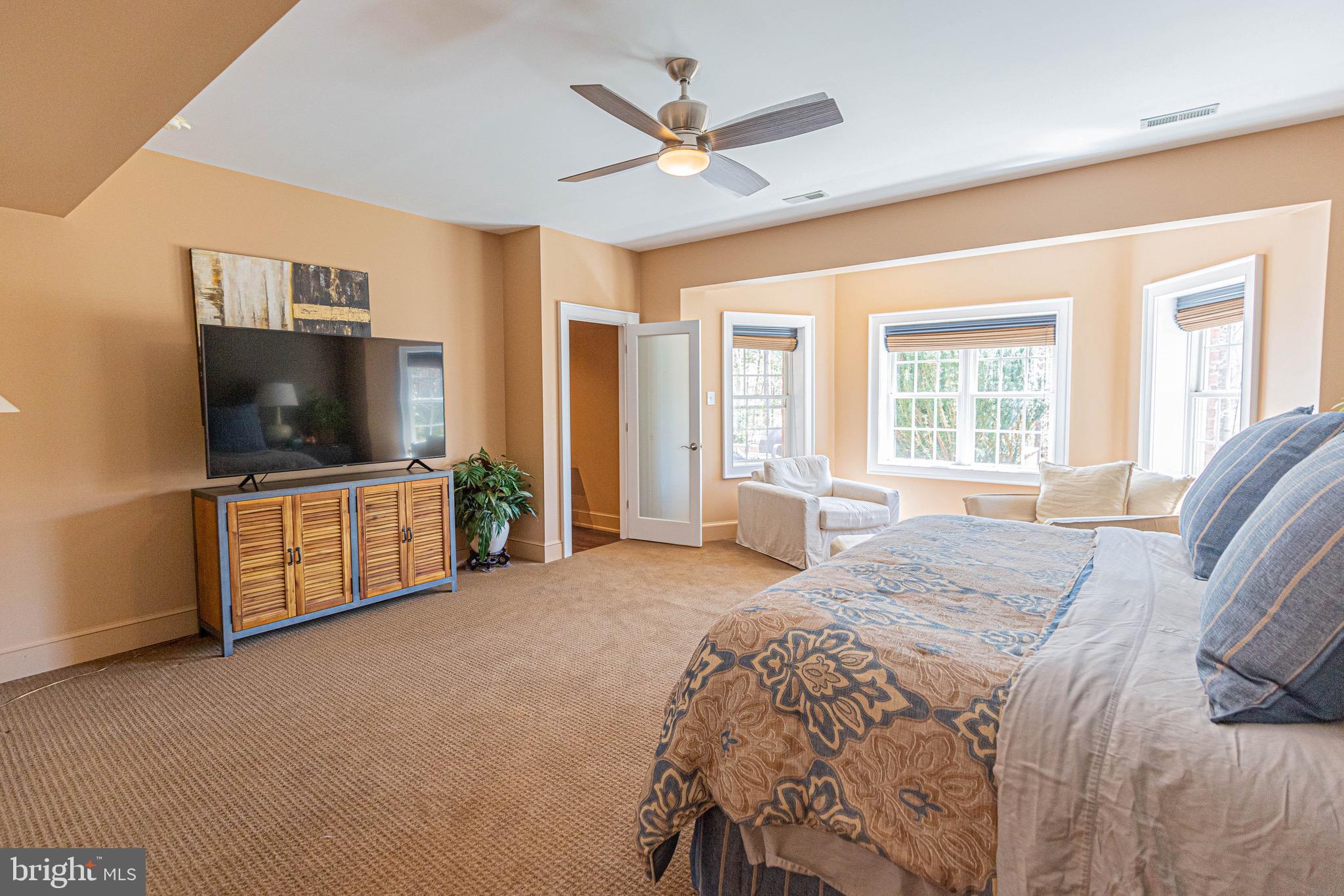 SHELTON POINTE - Residential