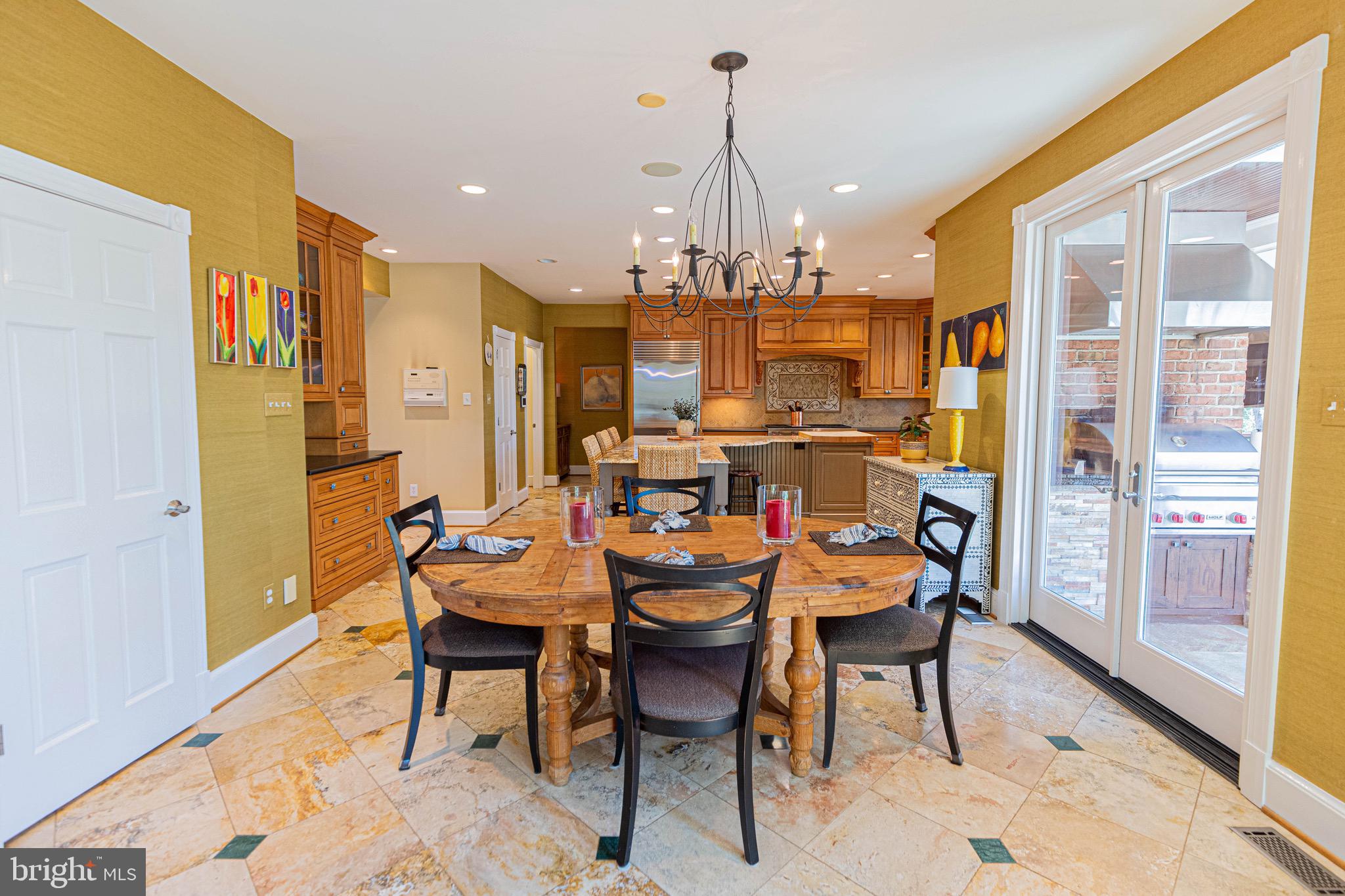 SHELTON POINTE - Residential