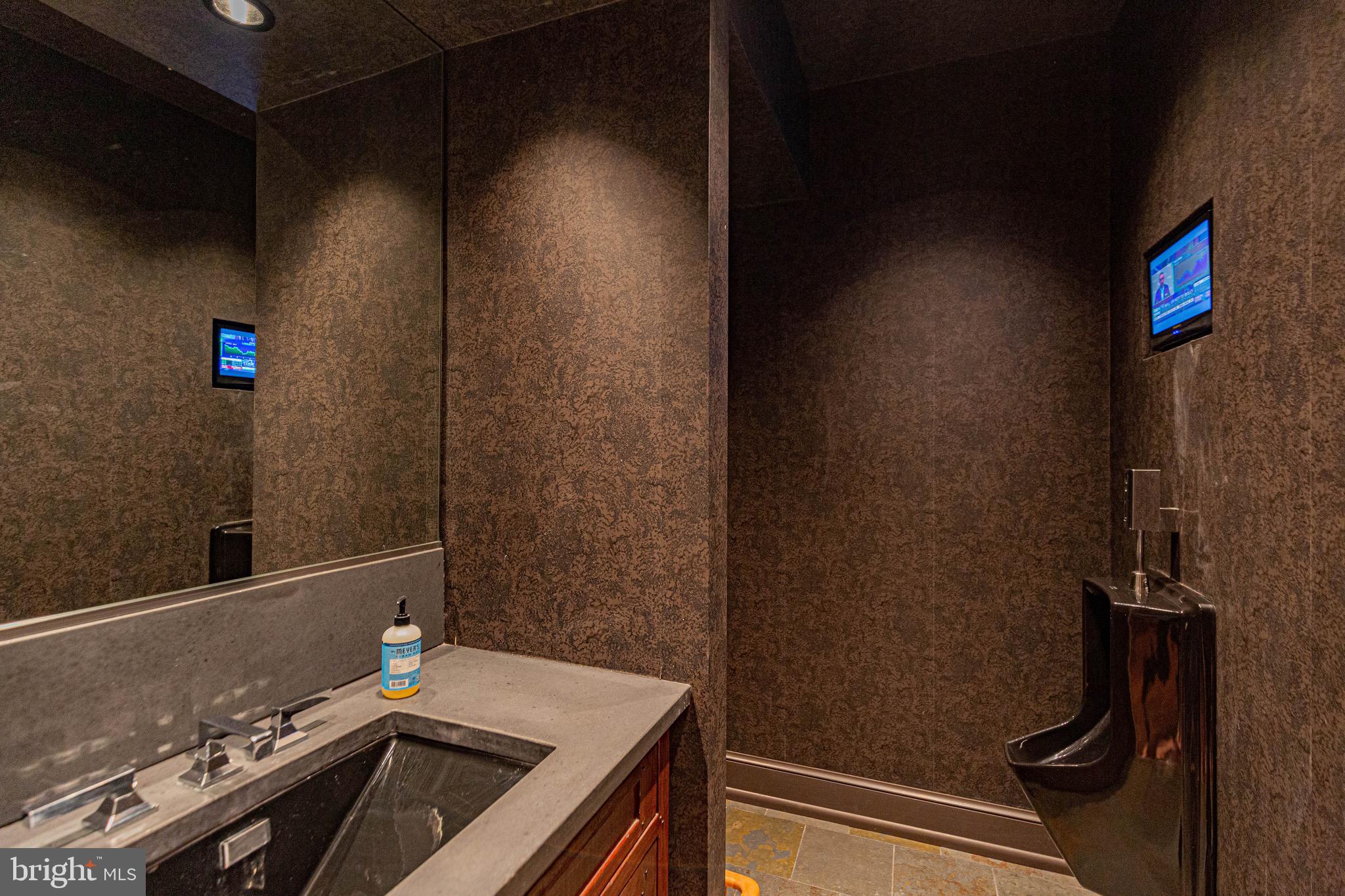 SHELTON POINTE - Residential