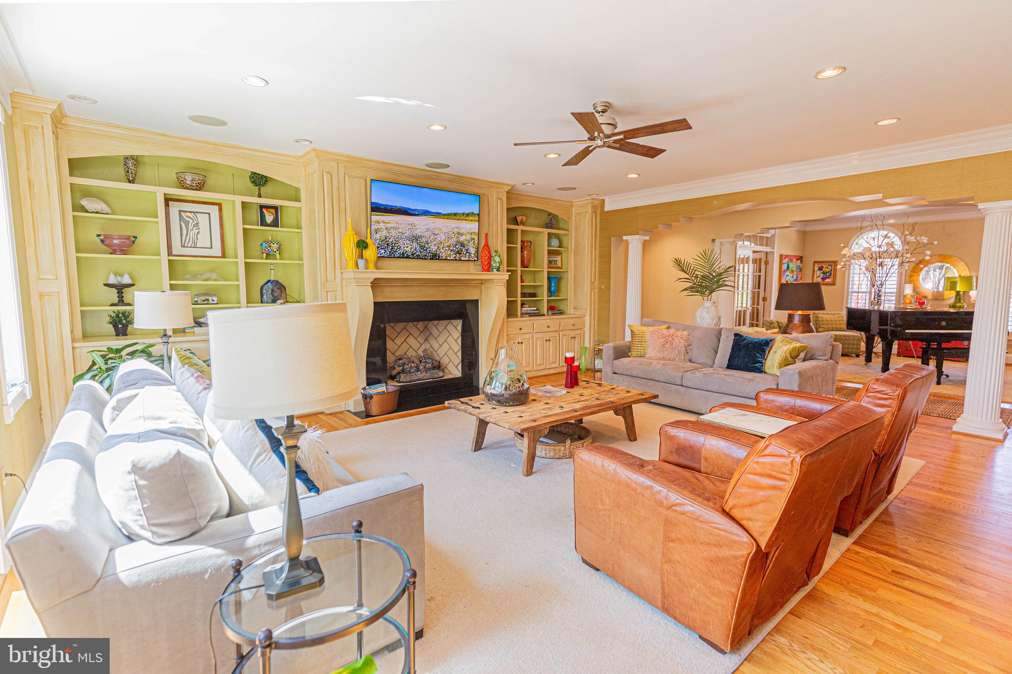 SHELTON POINTE - Residential