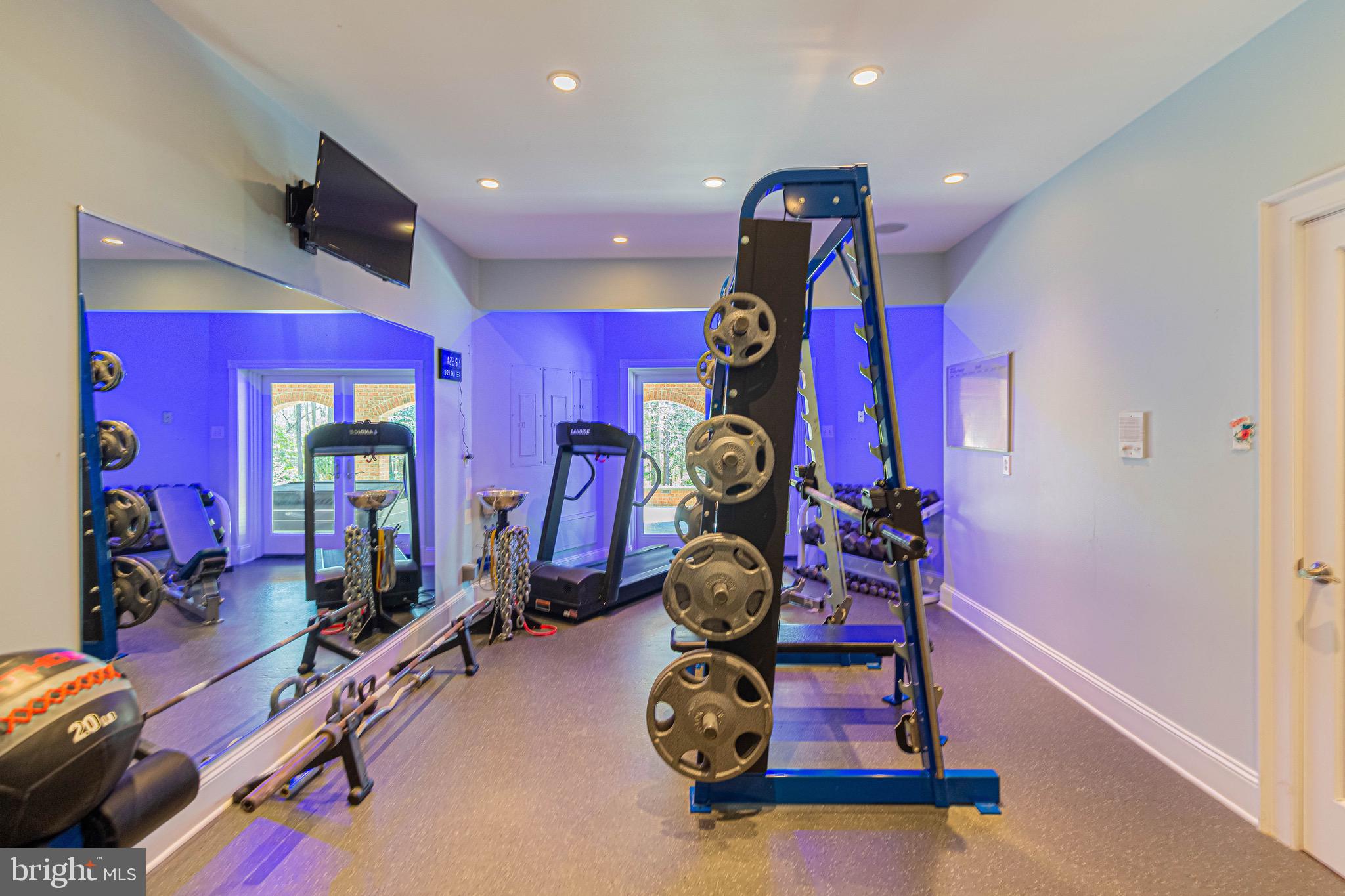 SHELTON POINTE - Residential