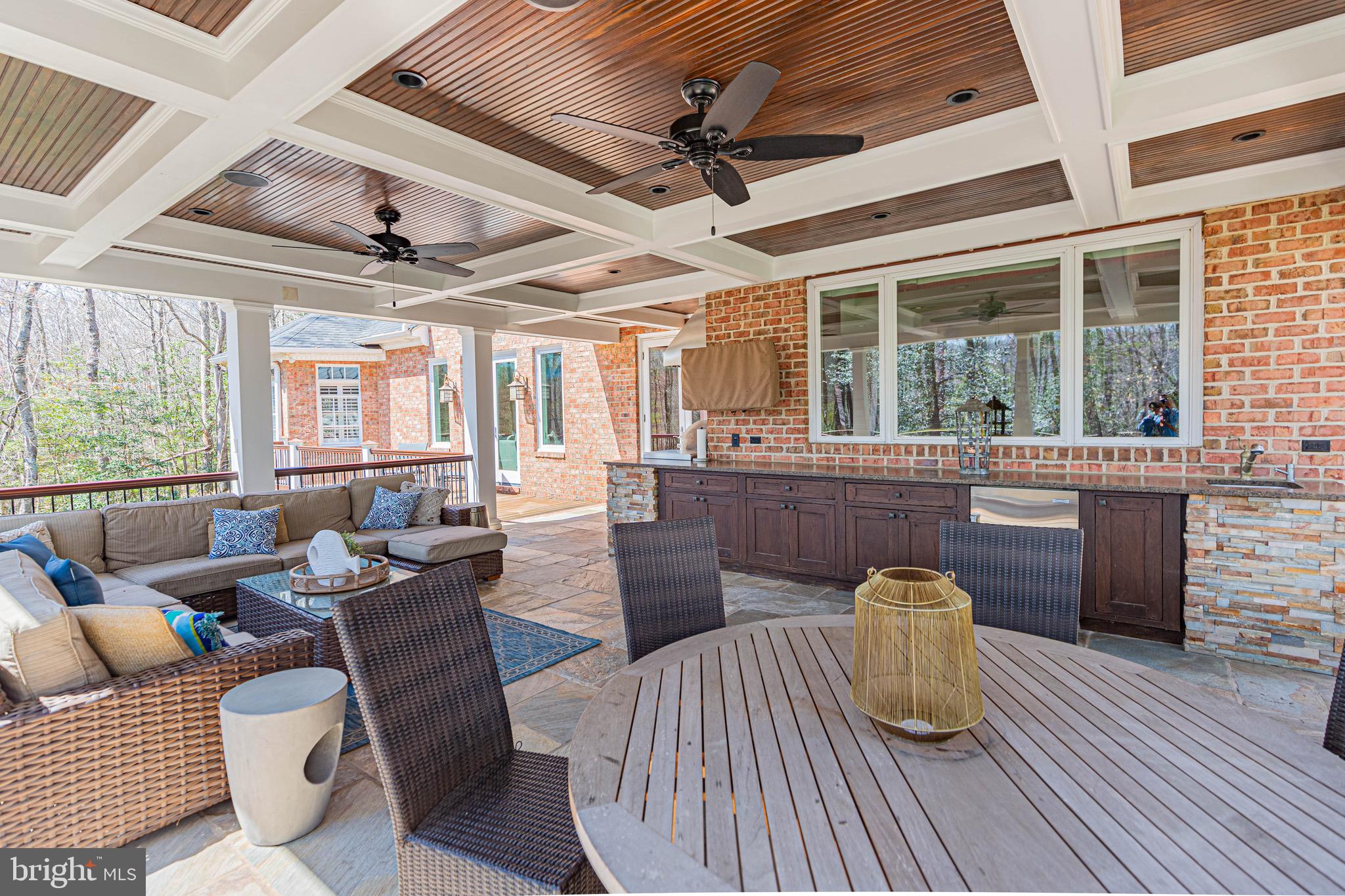 SHELTON POINTE - Residential