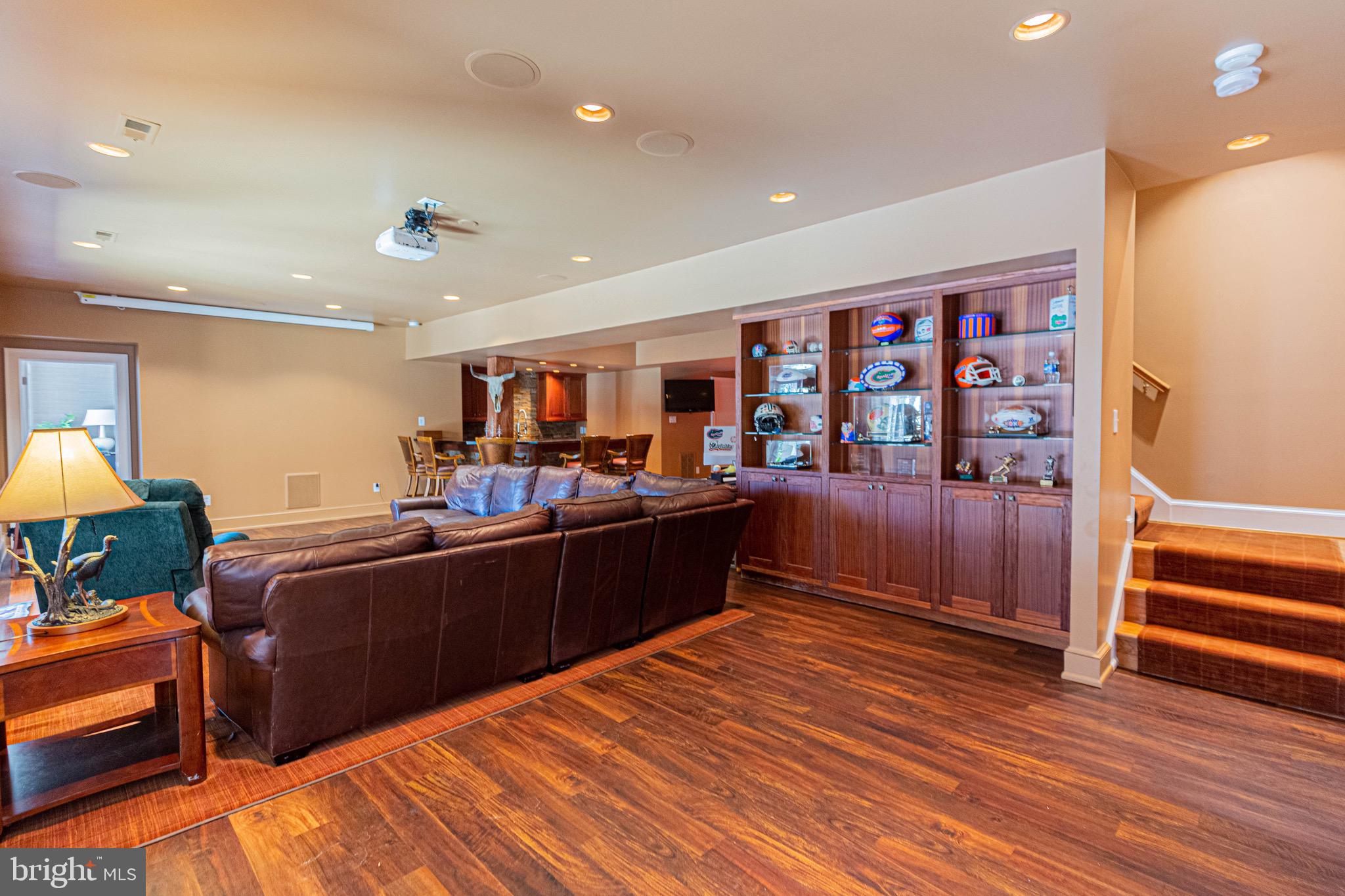 SHELTON POINTE - Residential