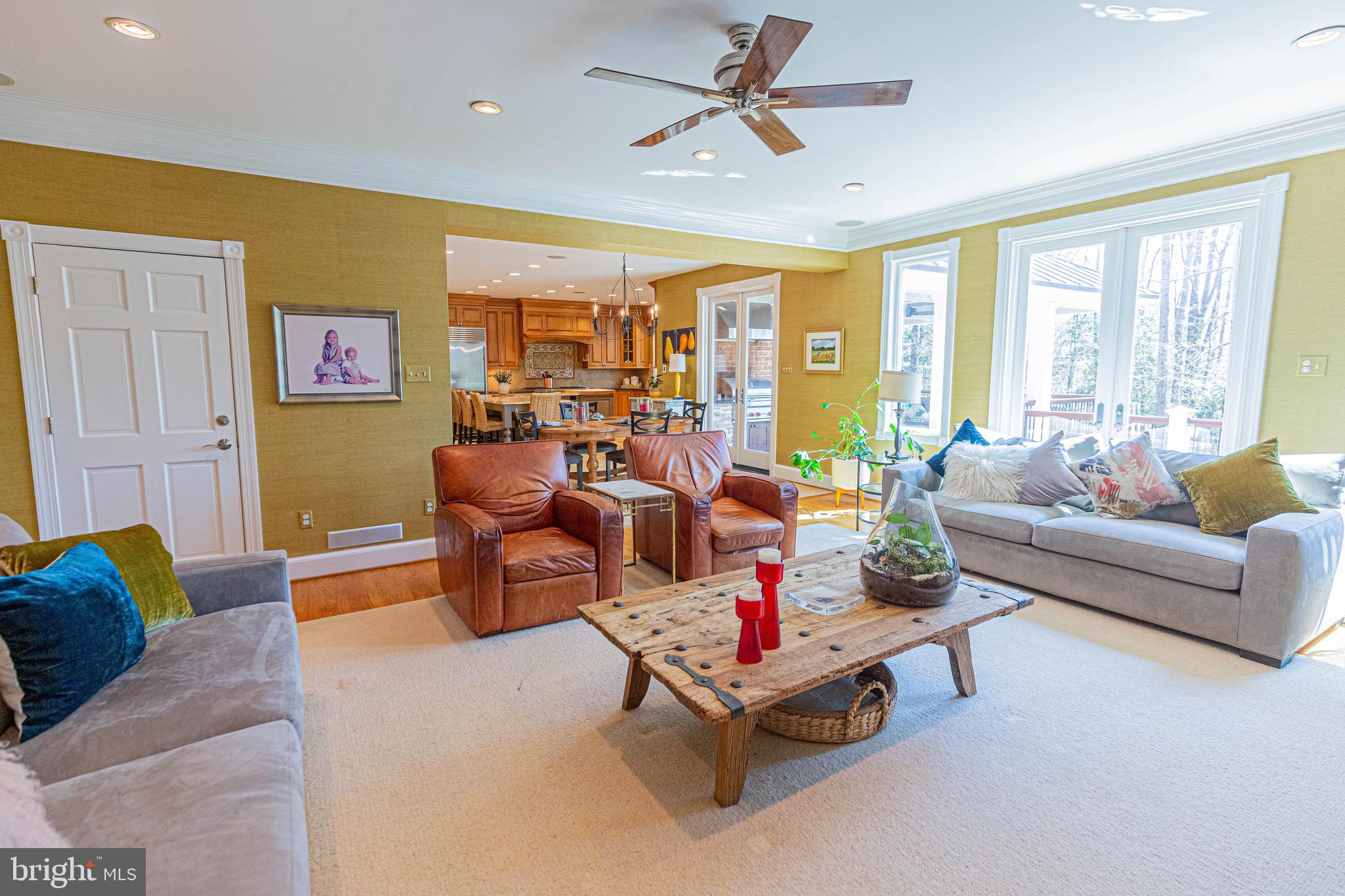 SHELTON POINTE - Residential