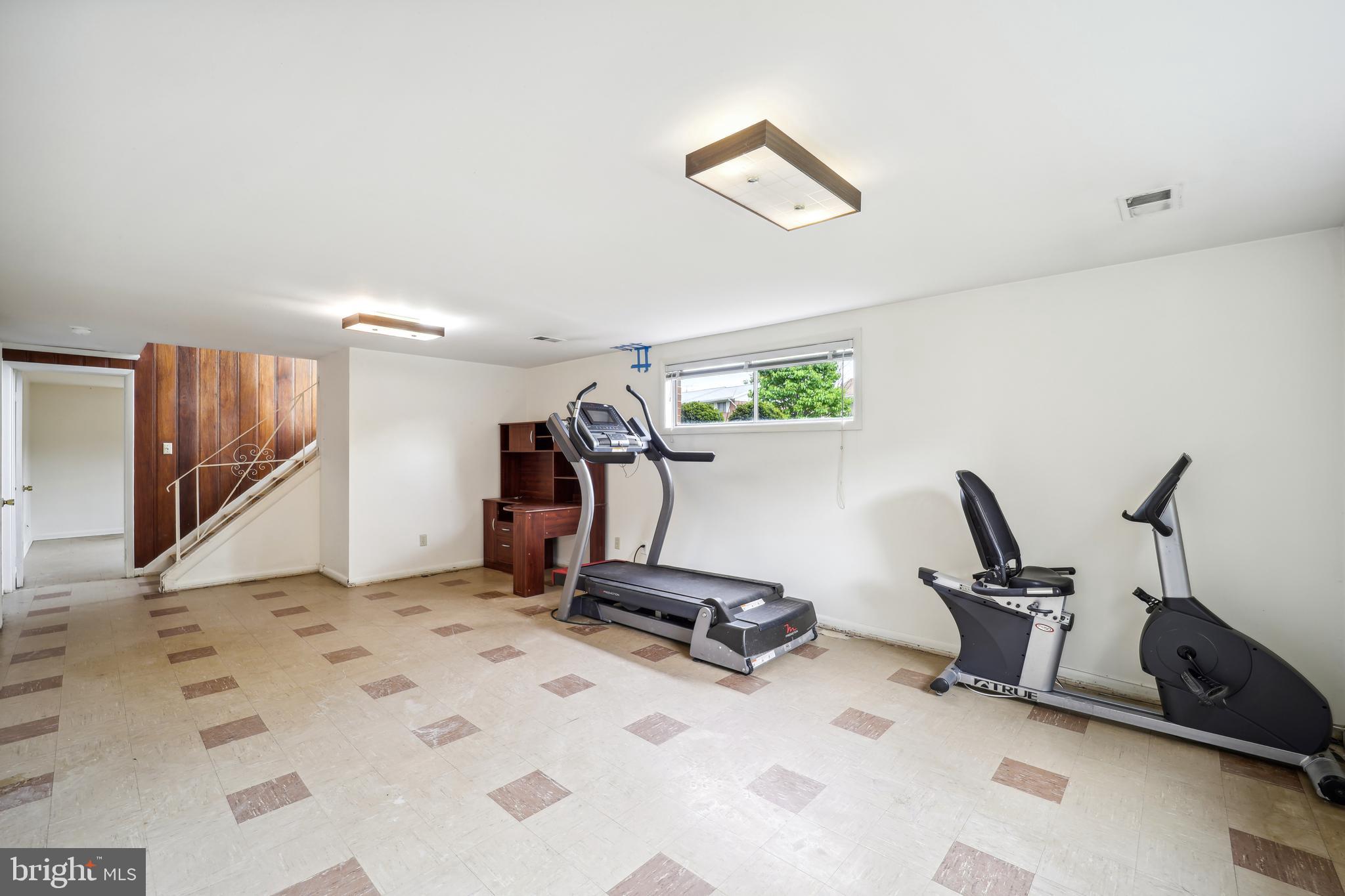 WHEATON OUT RES. (2) - Residential