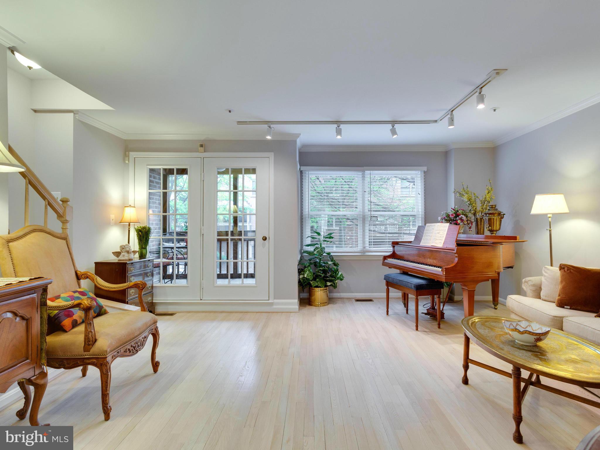 BALLSTON TOWNE WEST - Residential