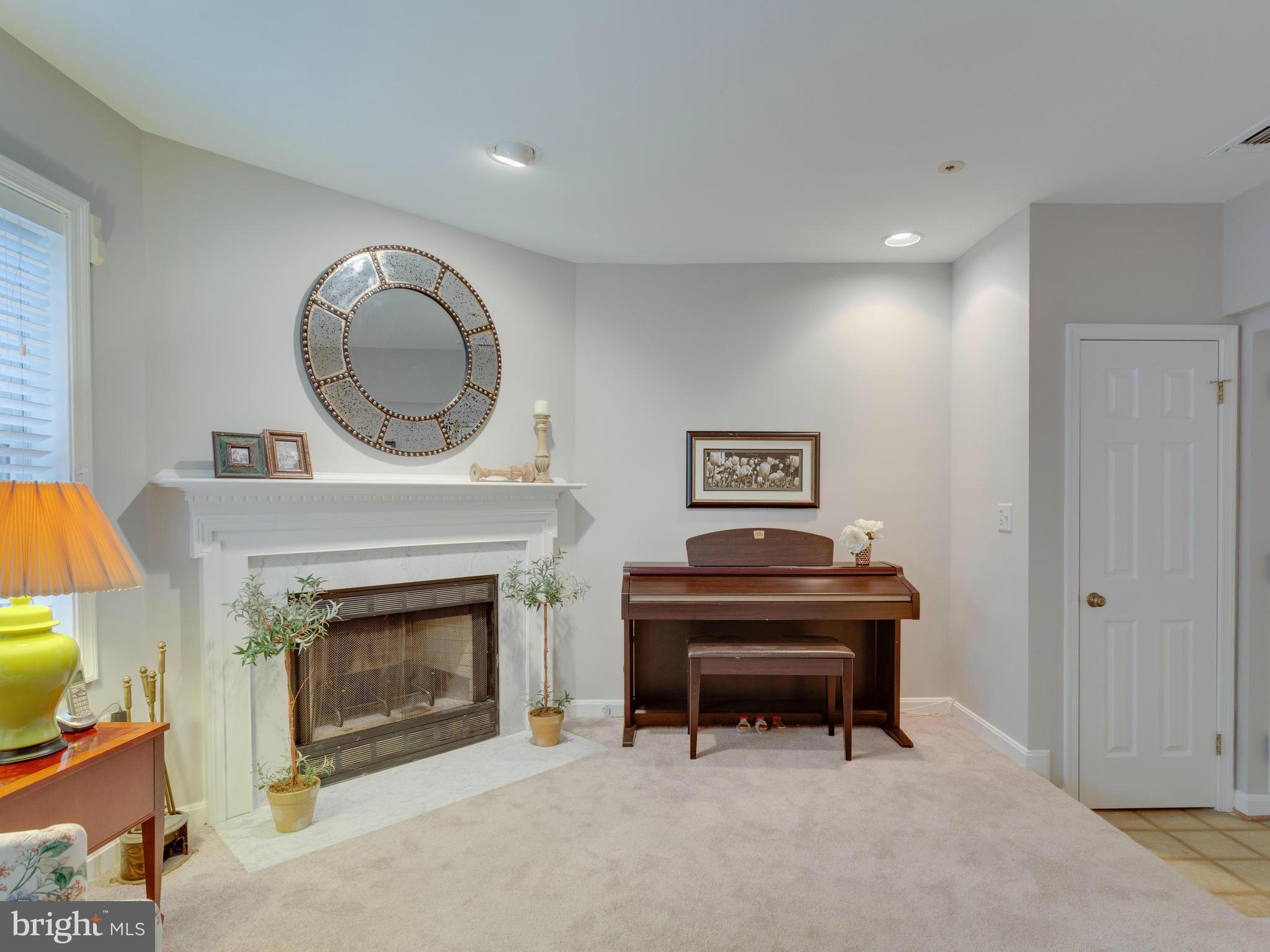 BALLSTON TOWNE WEST - Residential