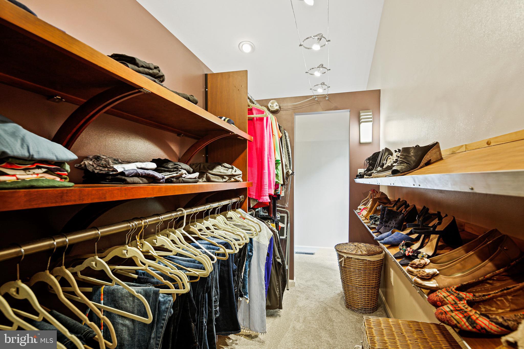 SEMINARY OVERLOOK - Residential