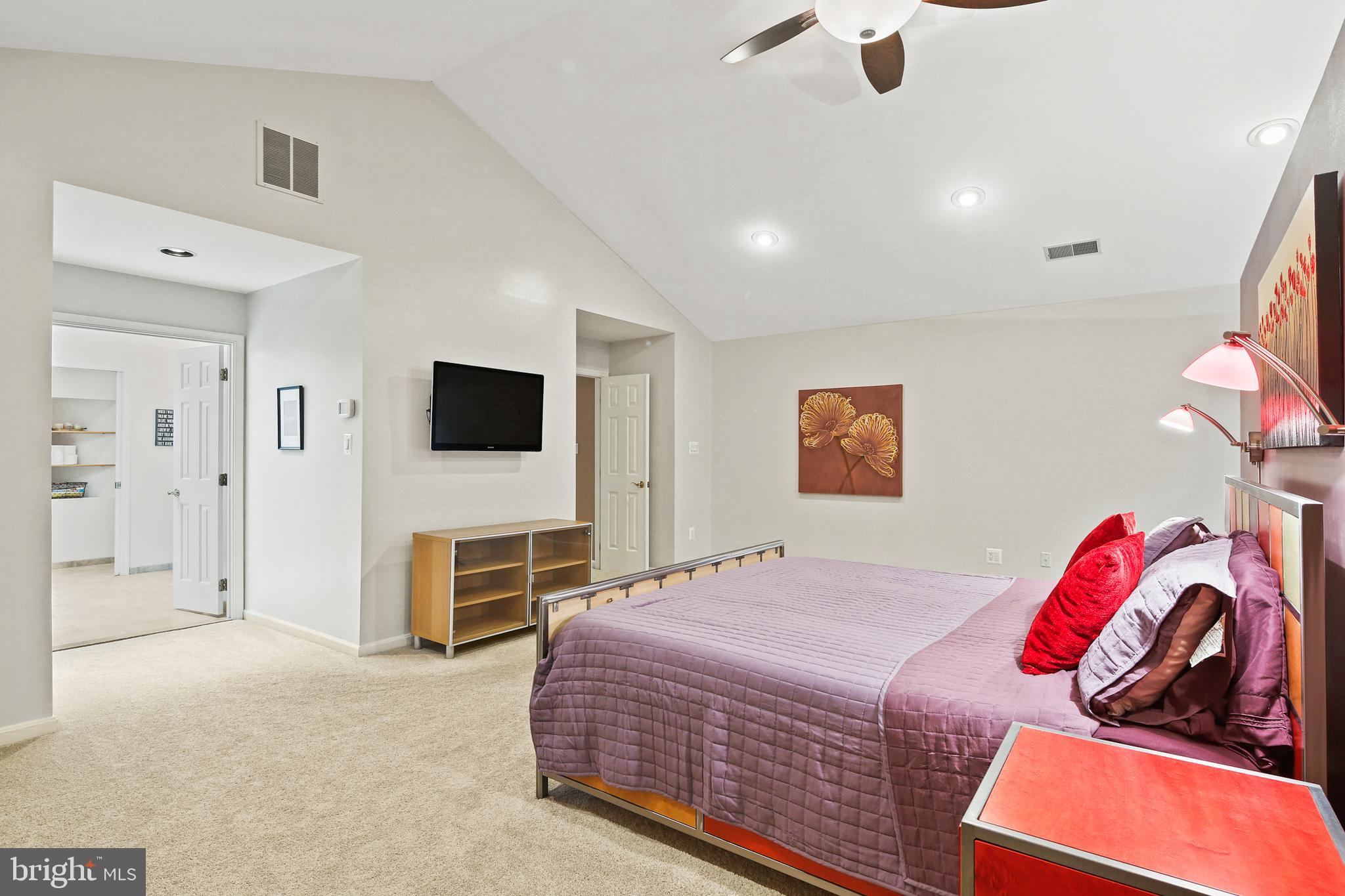 SEMINARY OVERLOOK - Residential