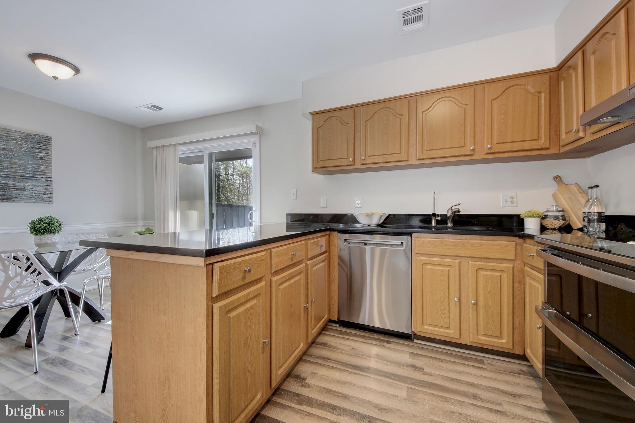 RESTON - Residential