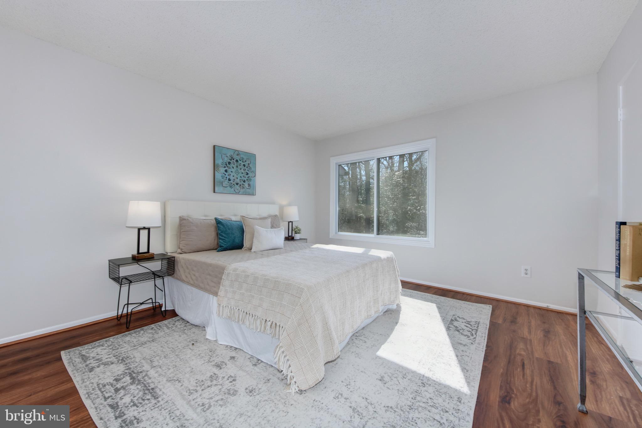 RESTON - Residential