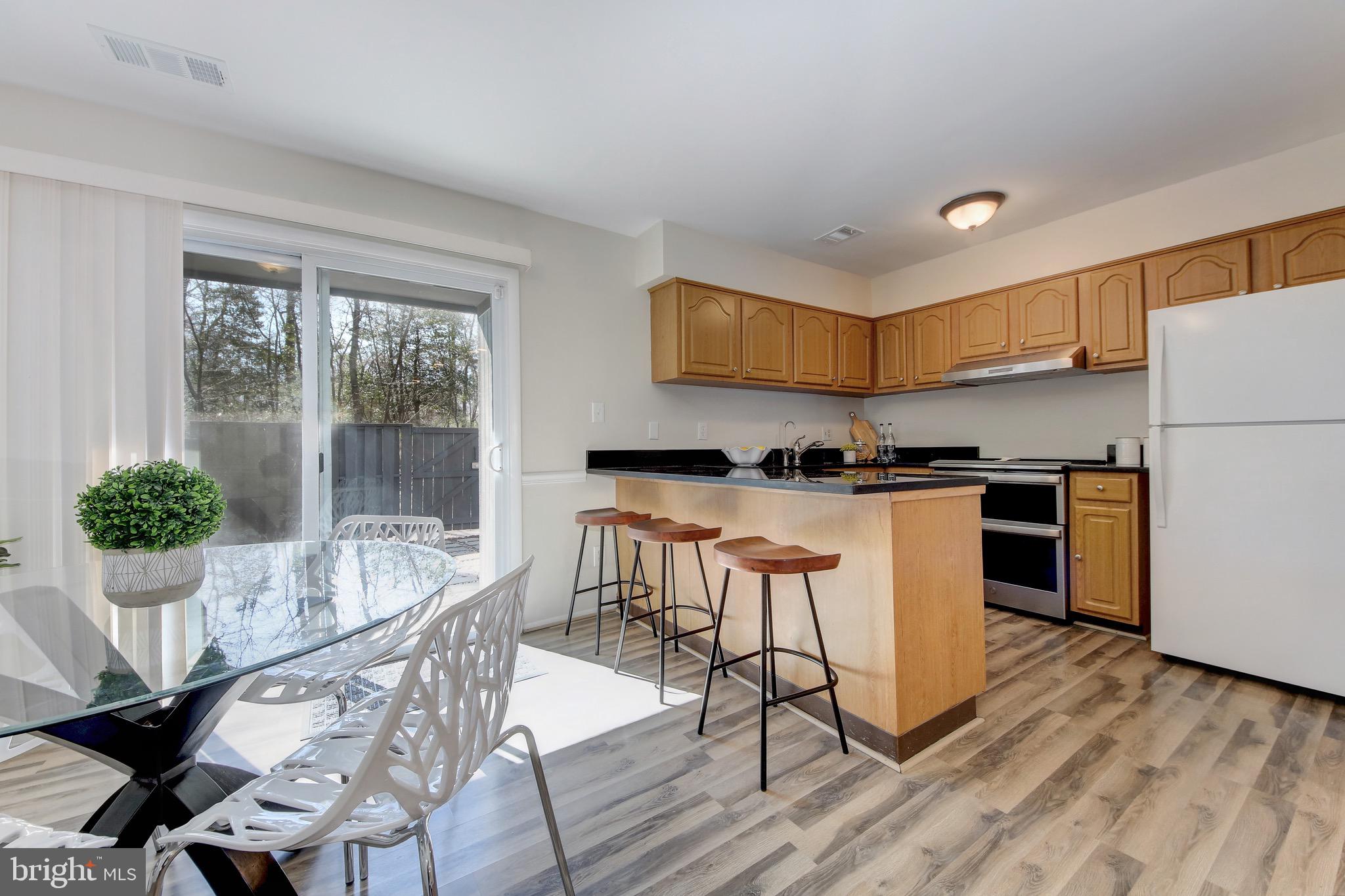 RESTON - Residential