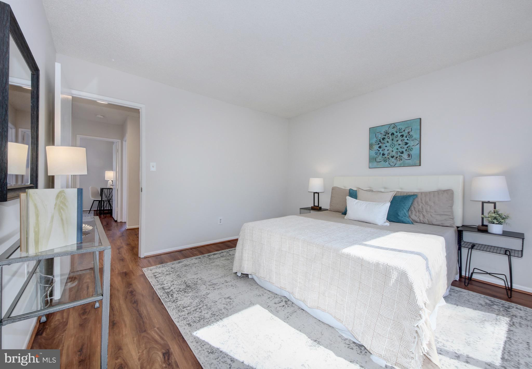 RESTON - Residential