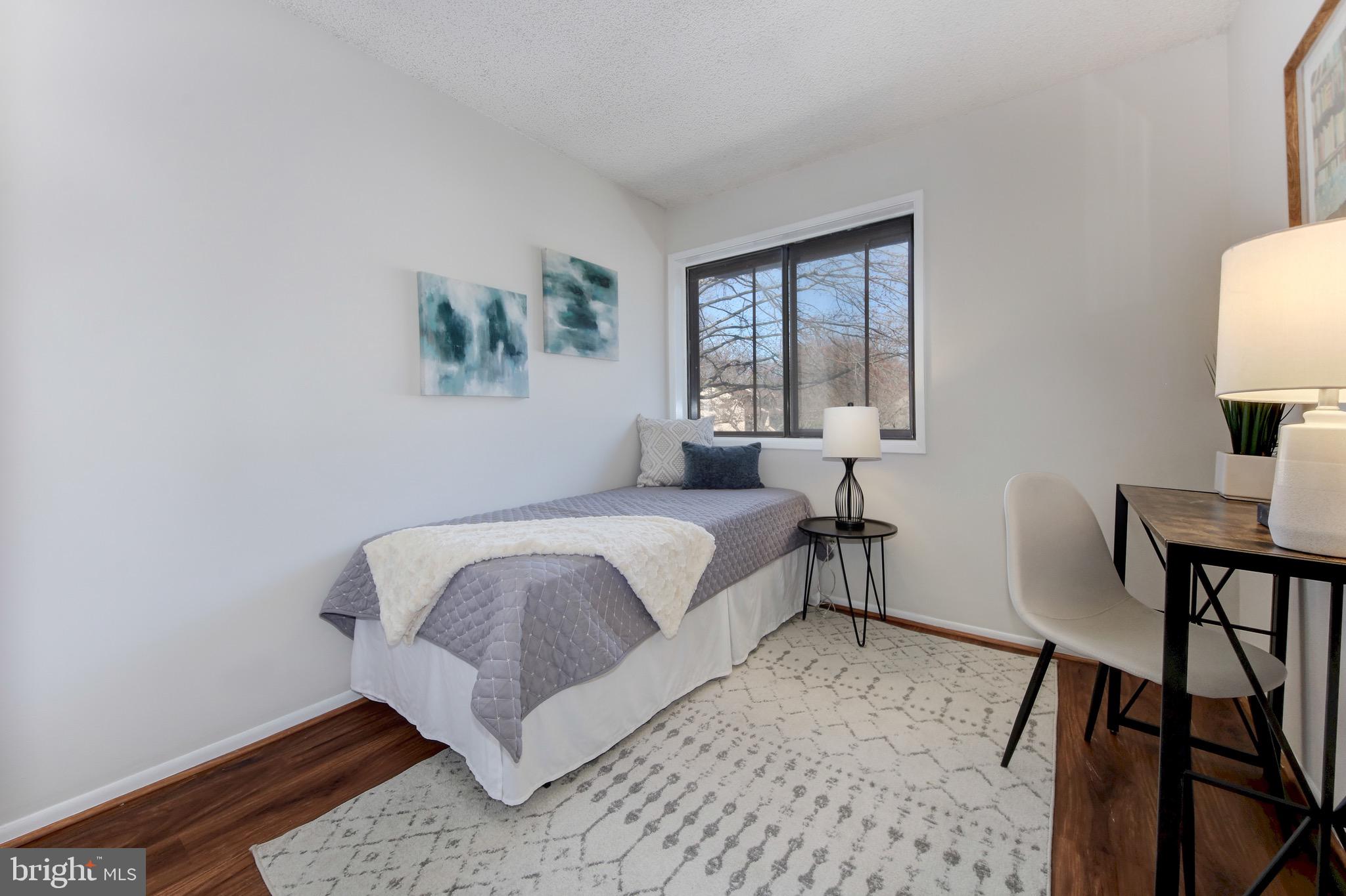 RESTON - Residential